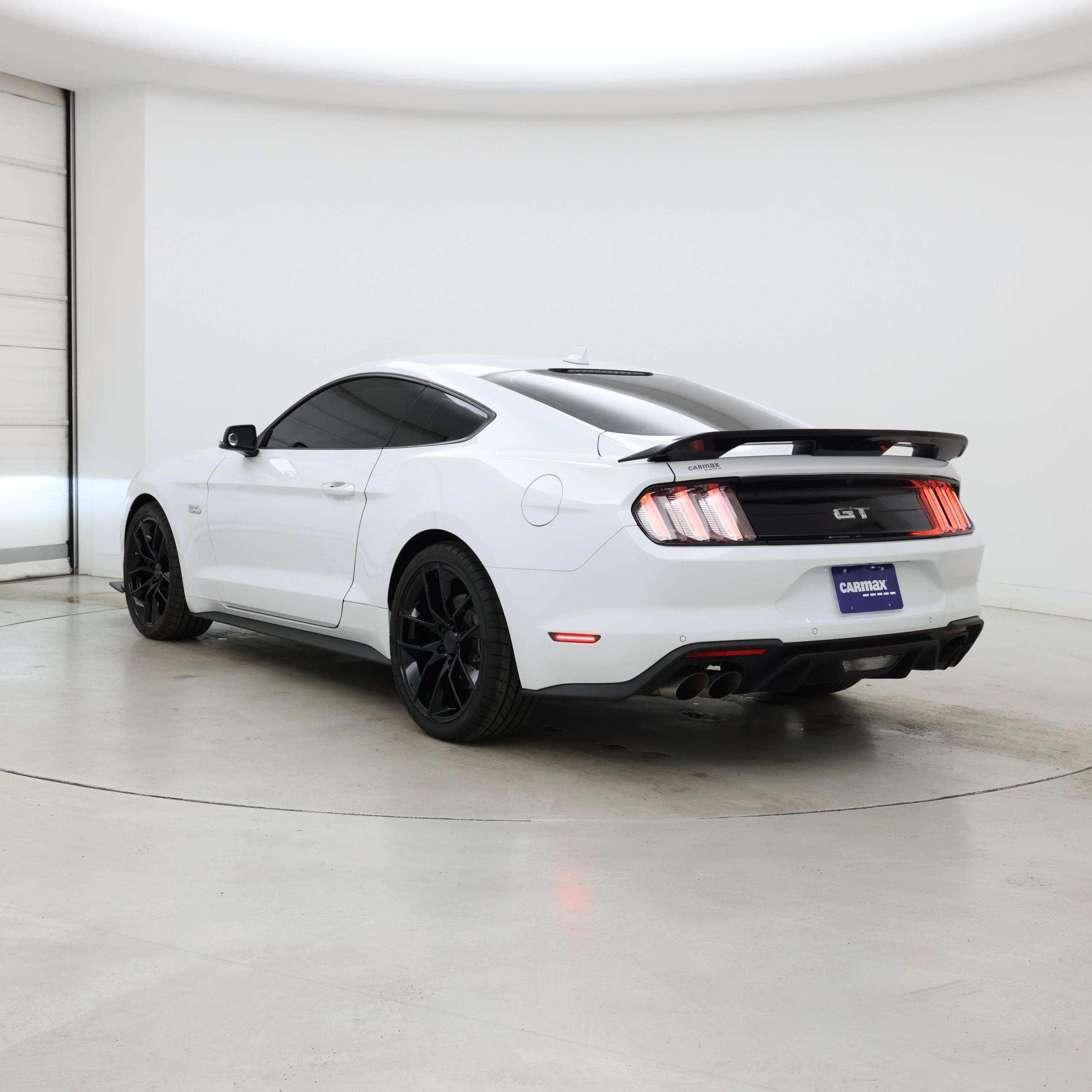 Thumbnail: 2022 Ford Mustang - 2