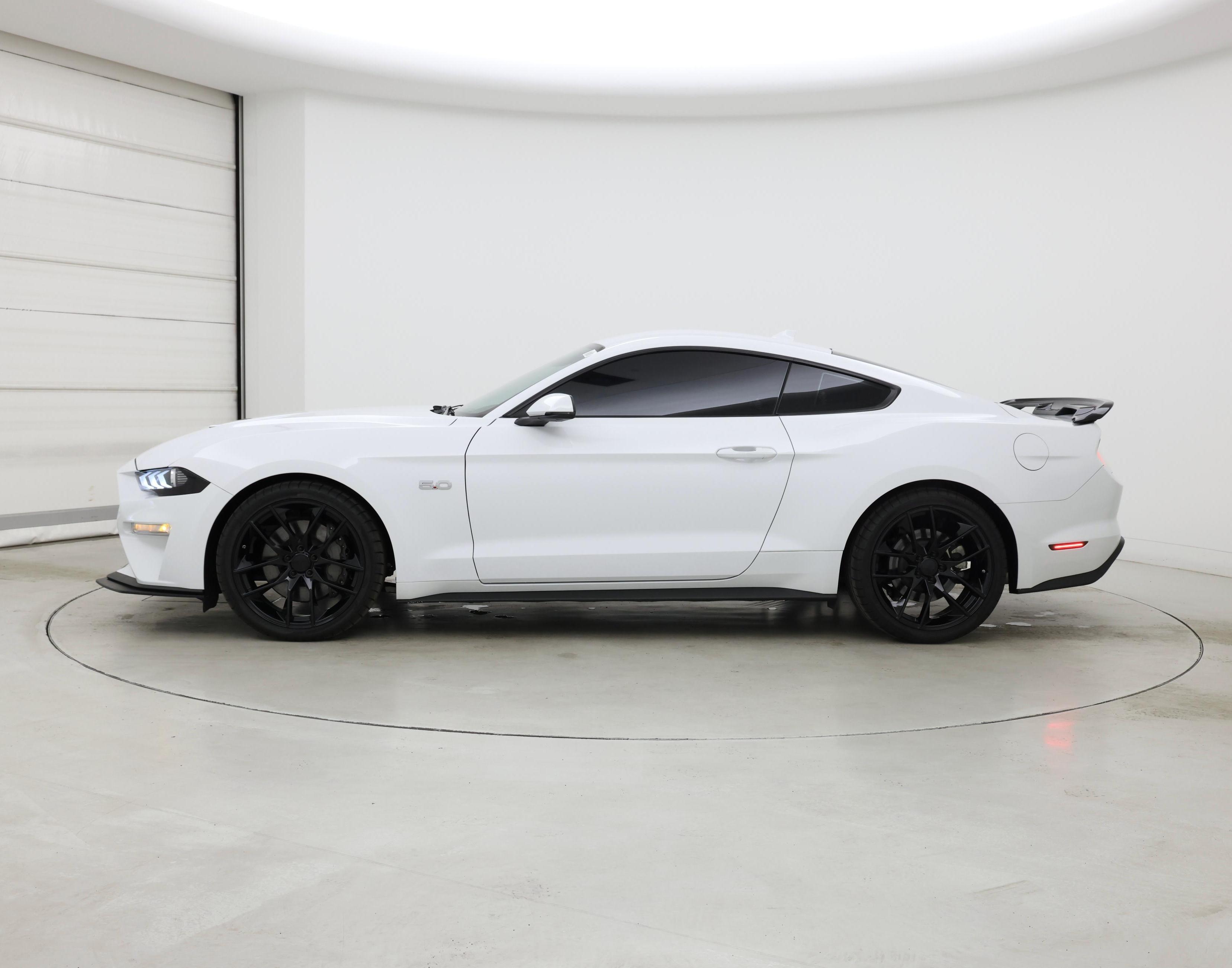 Thumbnail: 2022 Ford Mustang - 3