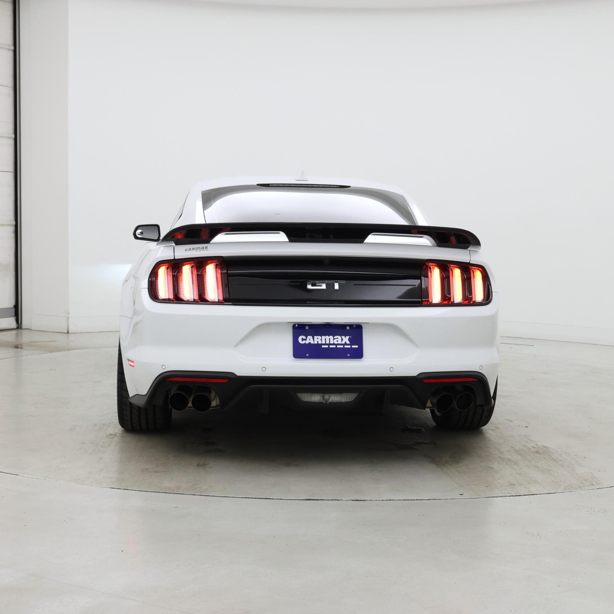 Thumbnail: 2022 Ford Mustang - 6