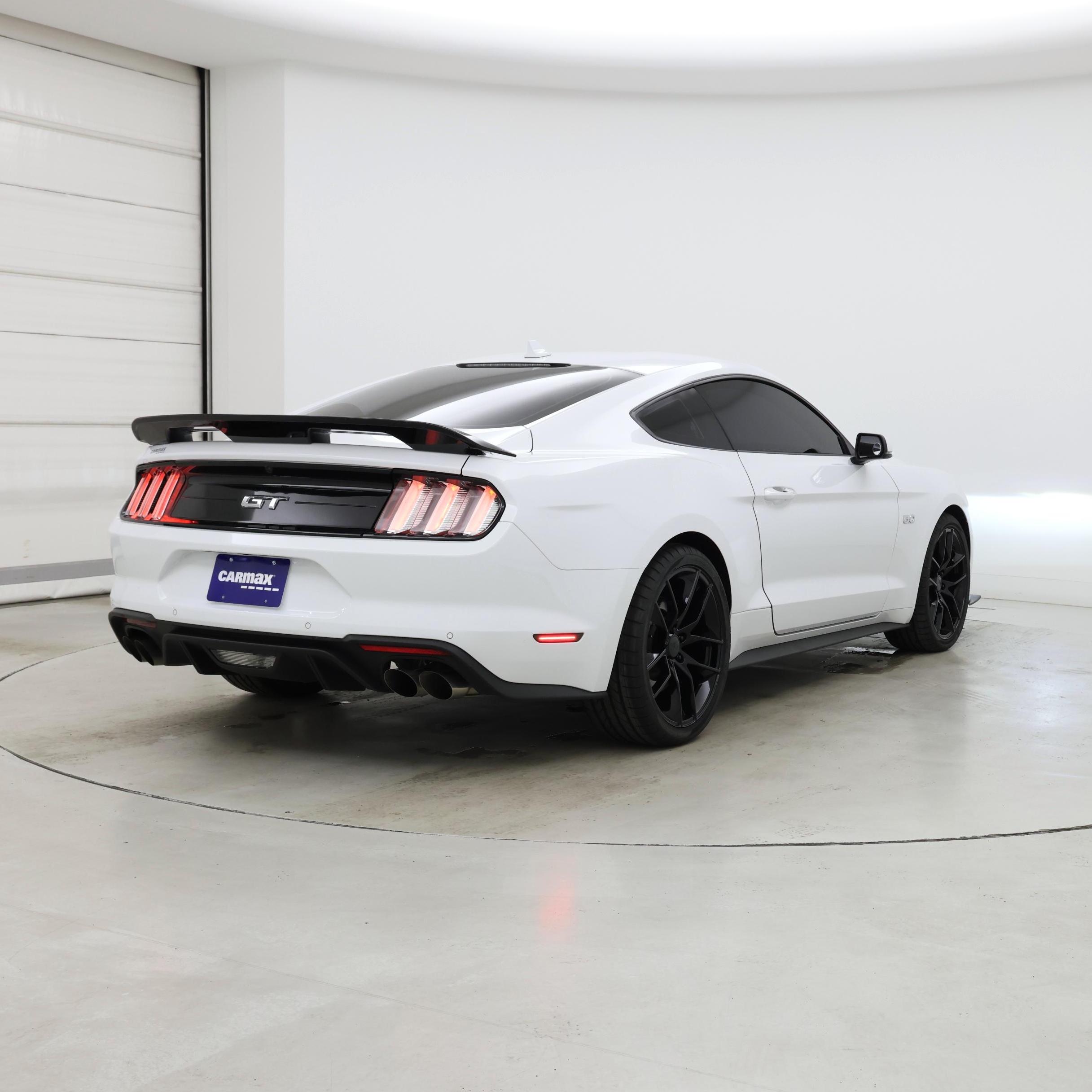 Thumbnail: 2022 Ford Mustang - 8