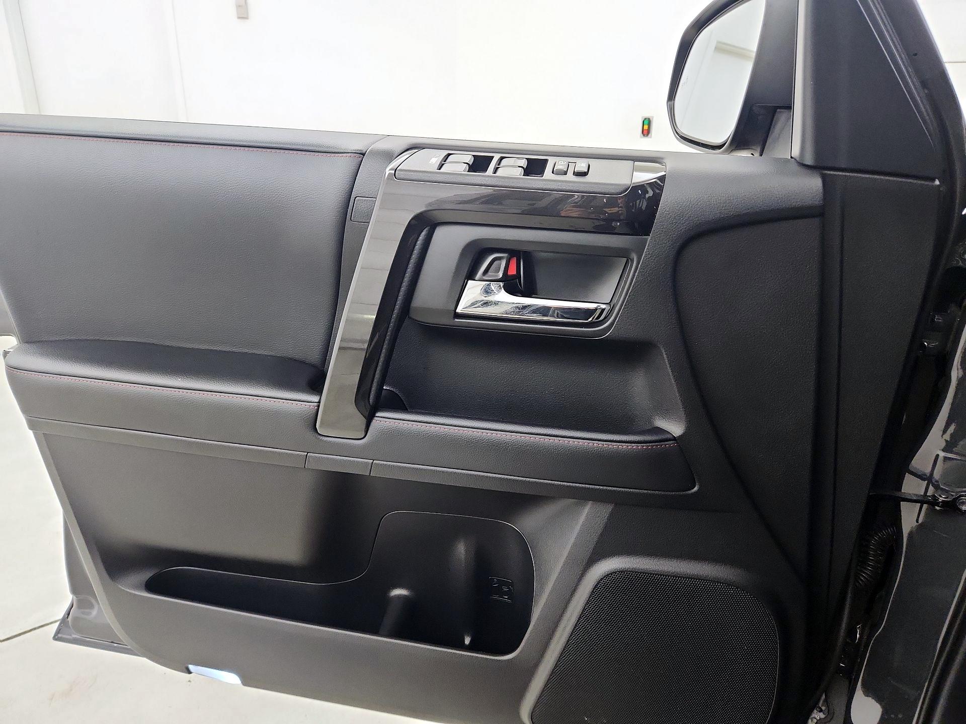 Thumbnail: 2024 Toyota 4Runner - 12