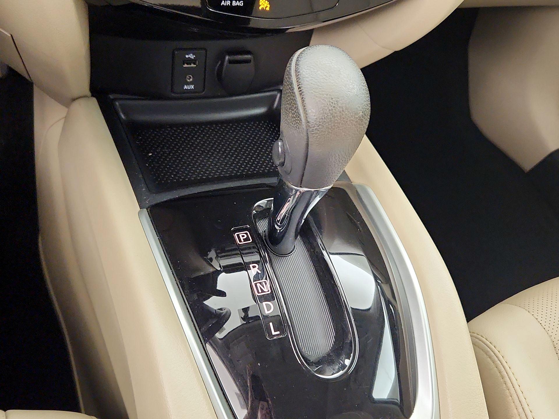 Thumbnail: 2016 Nissan Rogue - 18