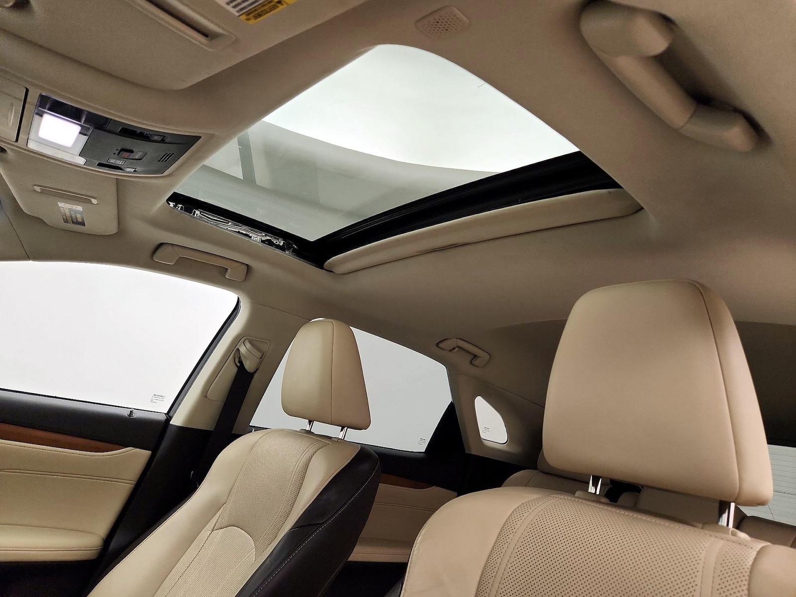 Sunroof(s) & Overhead Airbags
