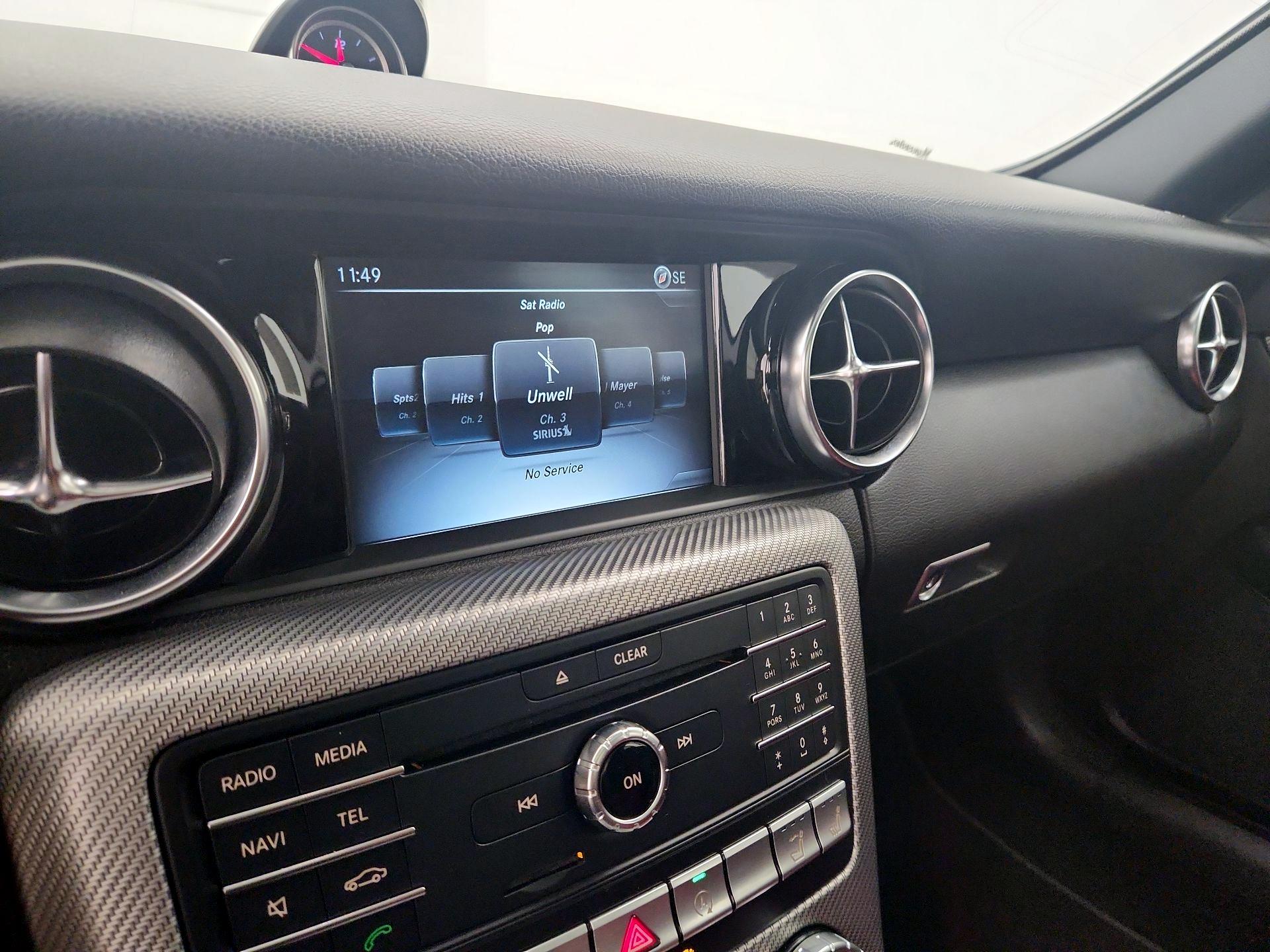 Thumbnail: 2017 Mercedes-Benz SL-Class - 16