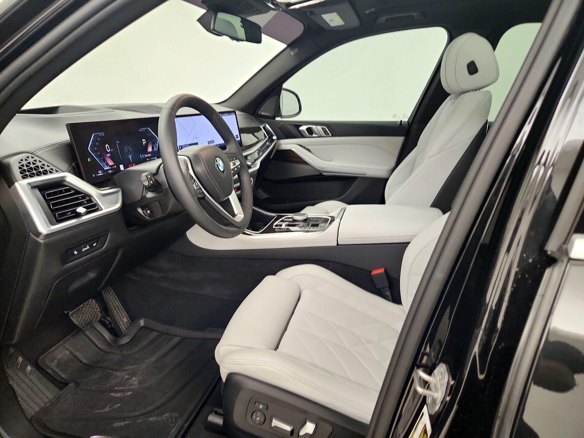 Thumbnail: 2024 BMW X5 - 11