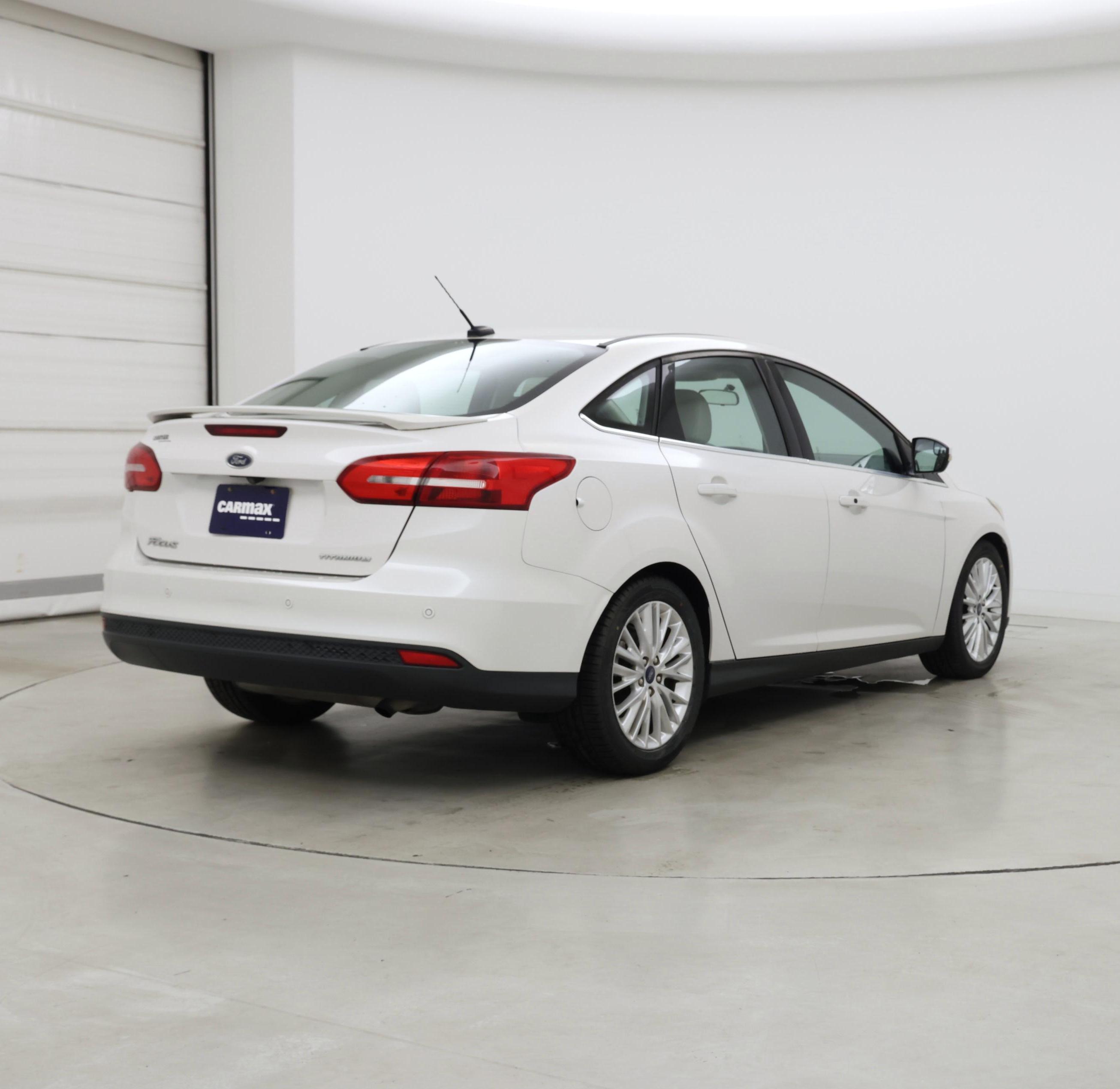 Thumbnail: 2017 Ford Focus - 8