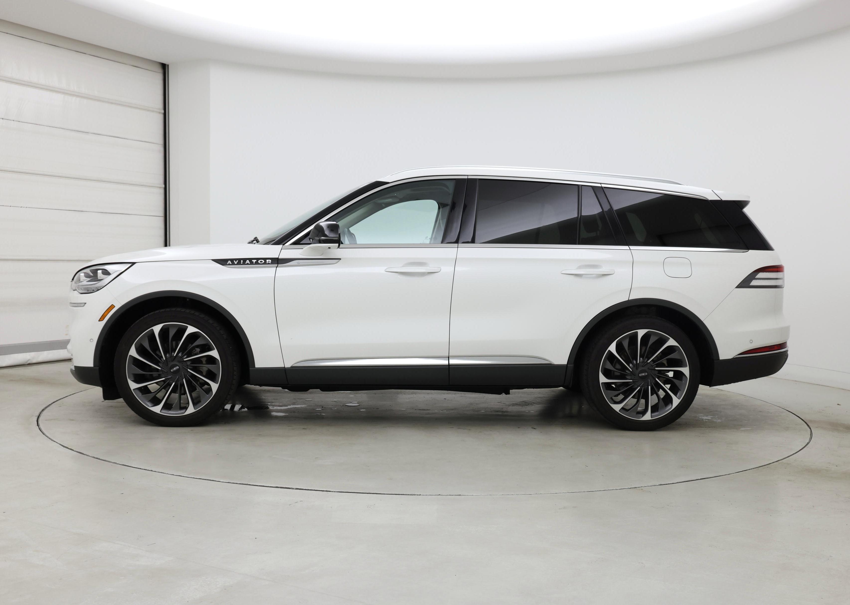 Thumbnail: 2024 Lincoln Aviator - 3