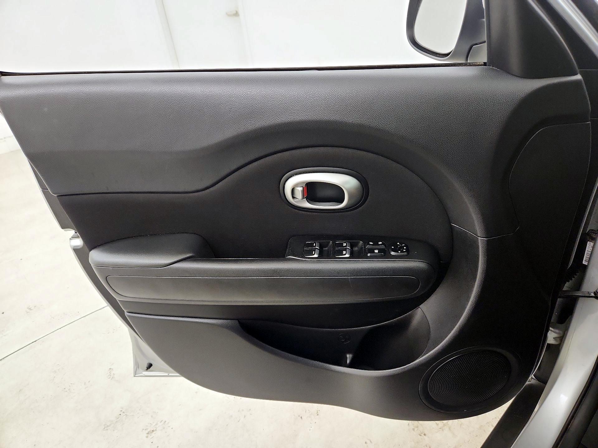 Thumbnail: 2018 Kia Soul - 12