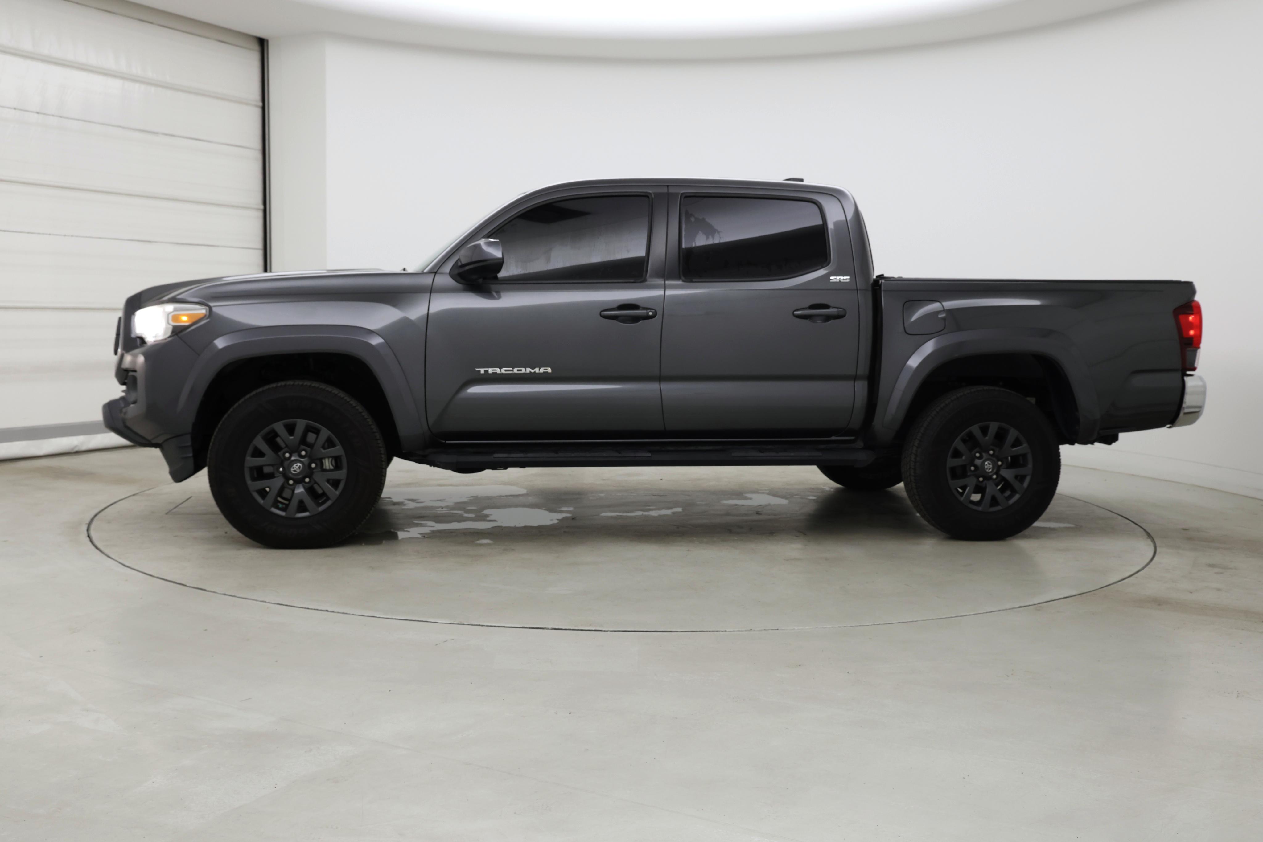 Thumbnail: 2020 Toyota Tacoma - 3