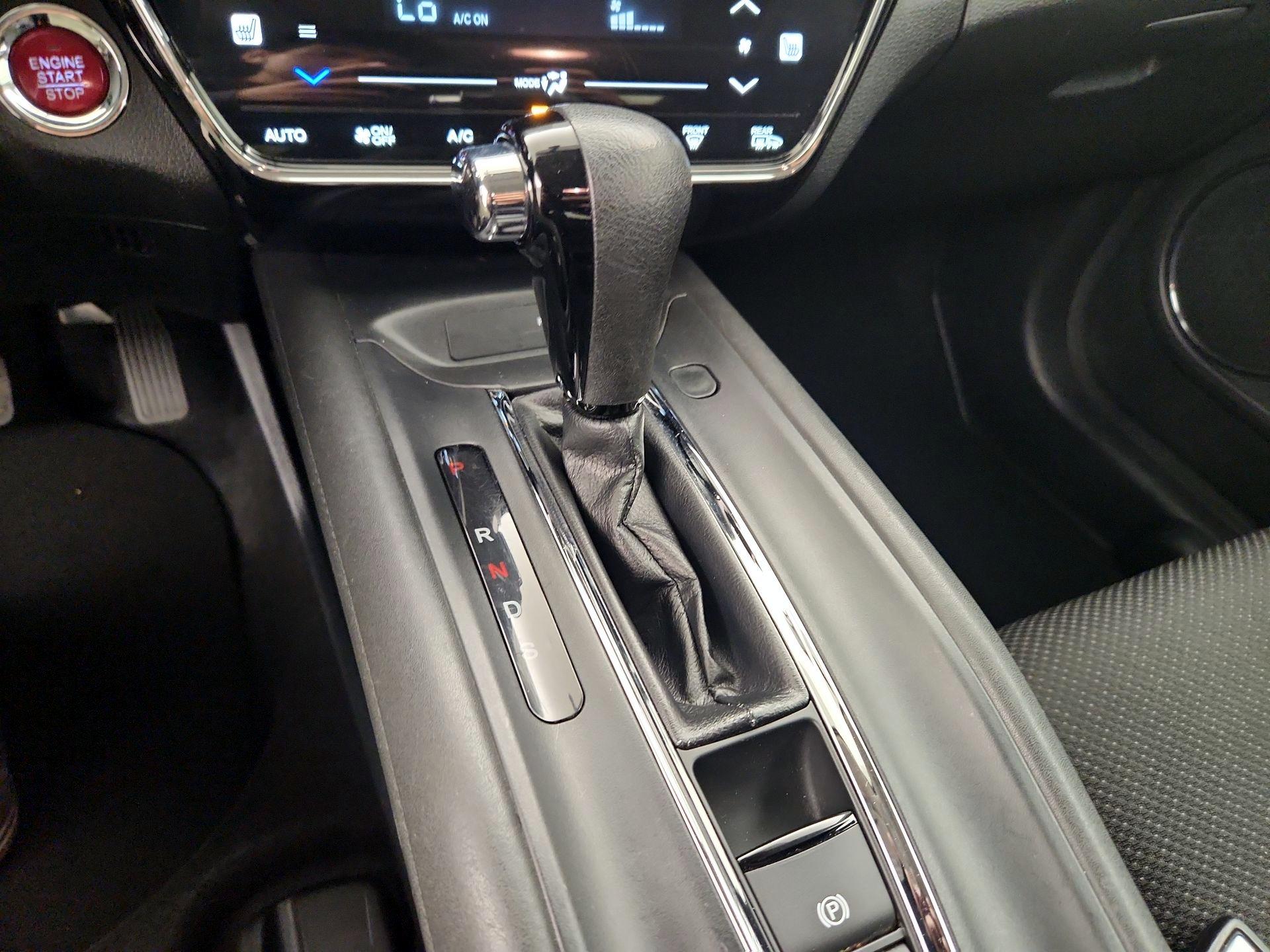 Thumbnail: 2017 Honda HR-V - 17