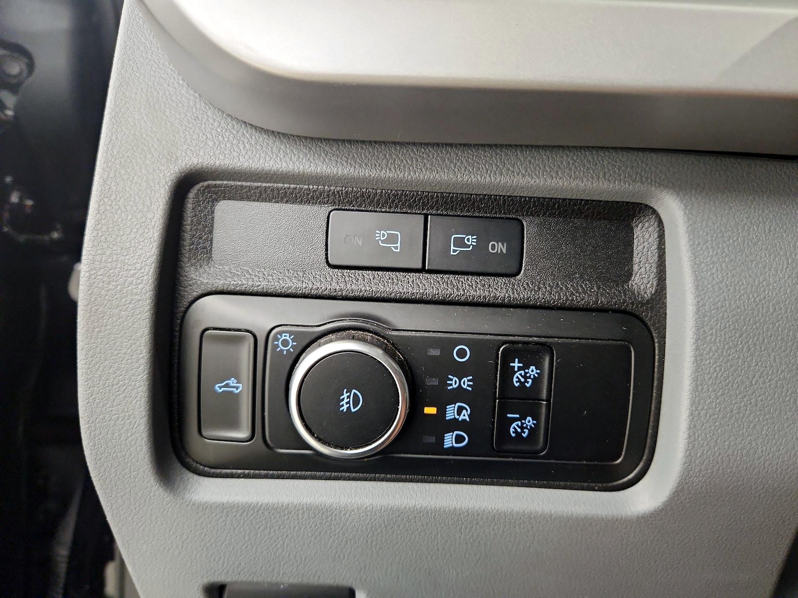 2023 Ford F-350 Super Duty XLT - Photo 14