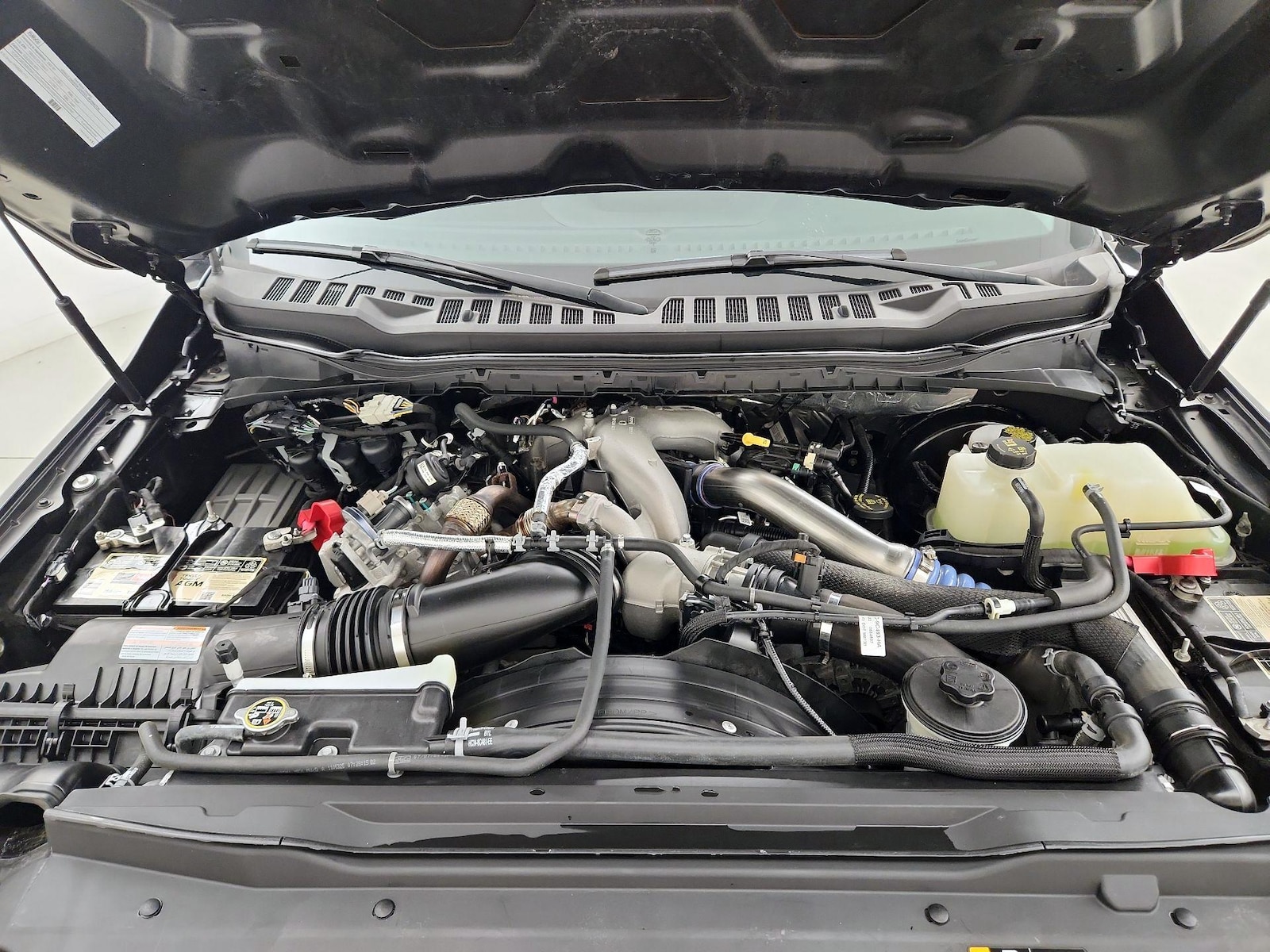 2023 Ford F-350 Super Duty XLT - Photo 21
