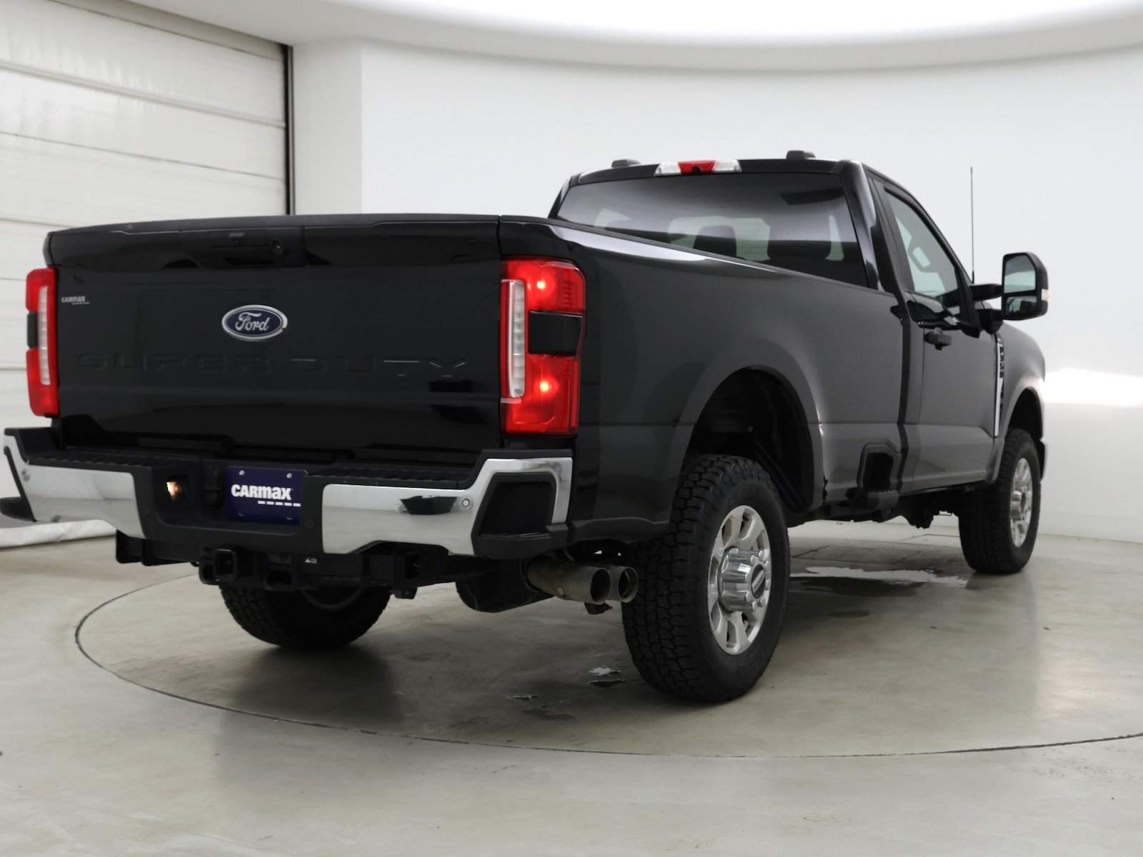 2023 Ford F-350 Super Duty XLT - Photo 9