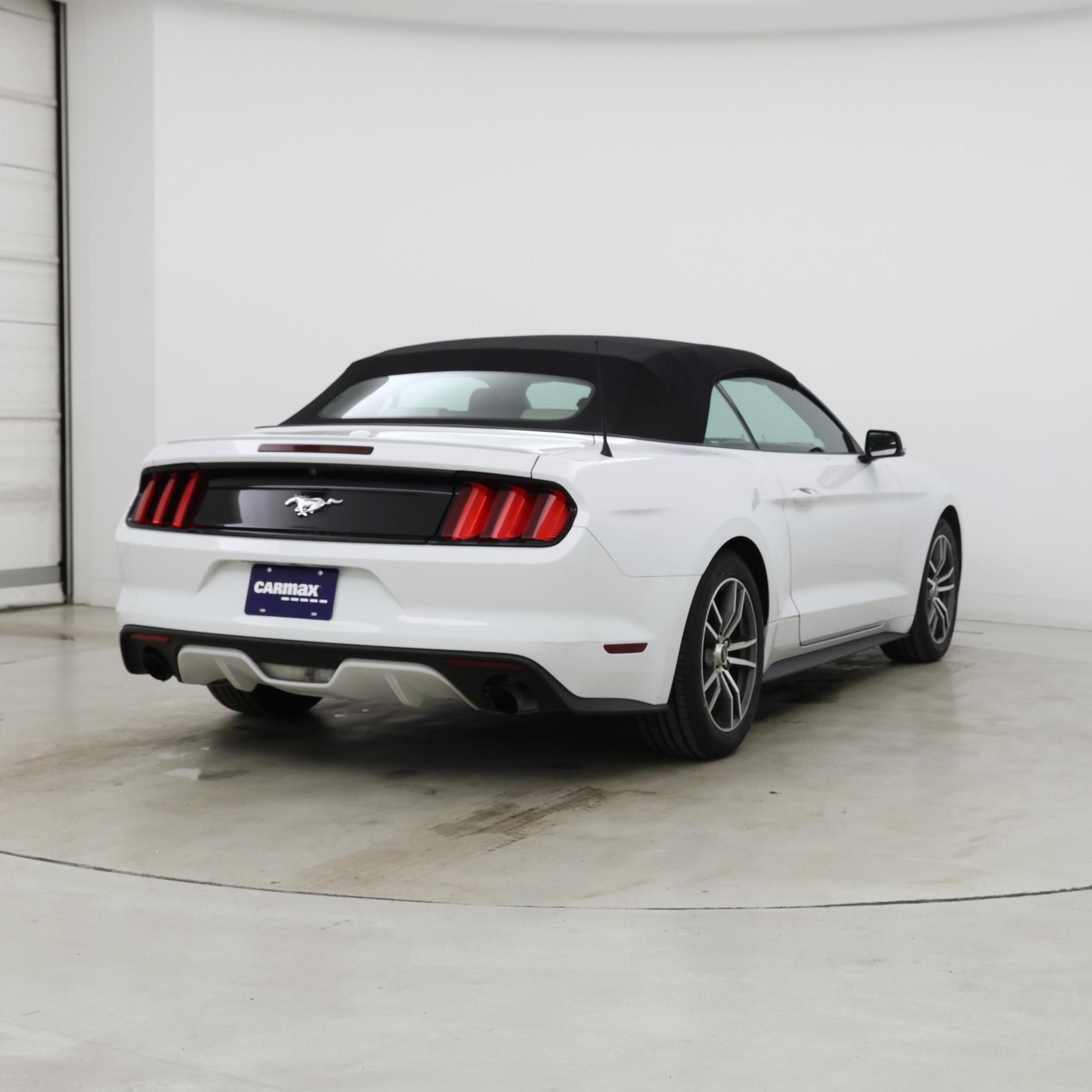 Thumbnail: 2017 Ford Mustang - 8