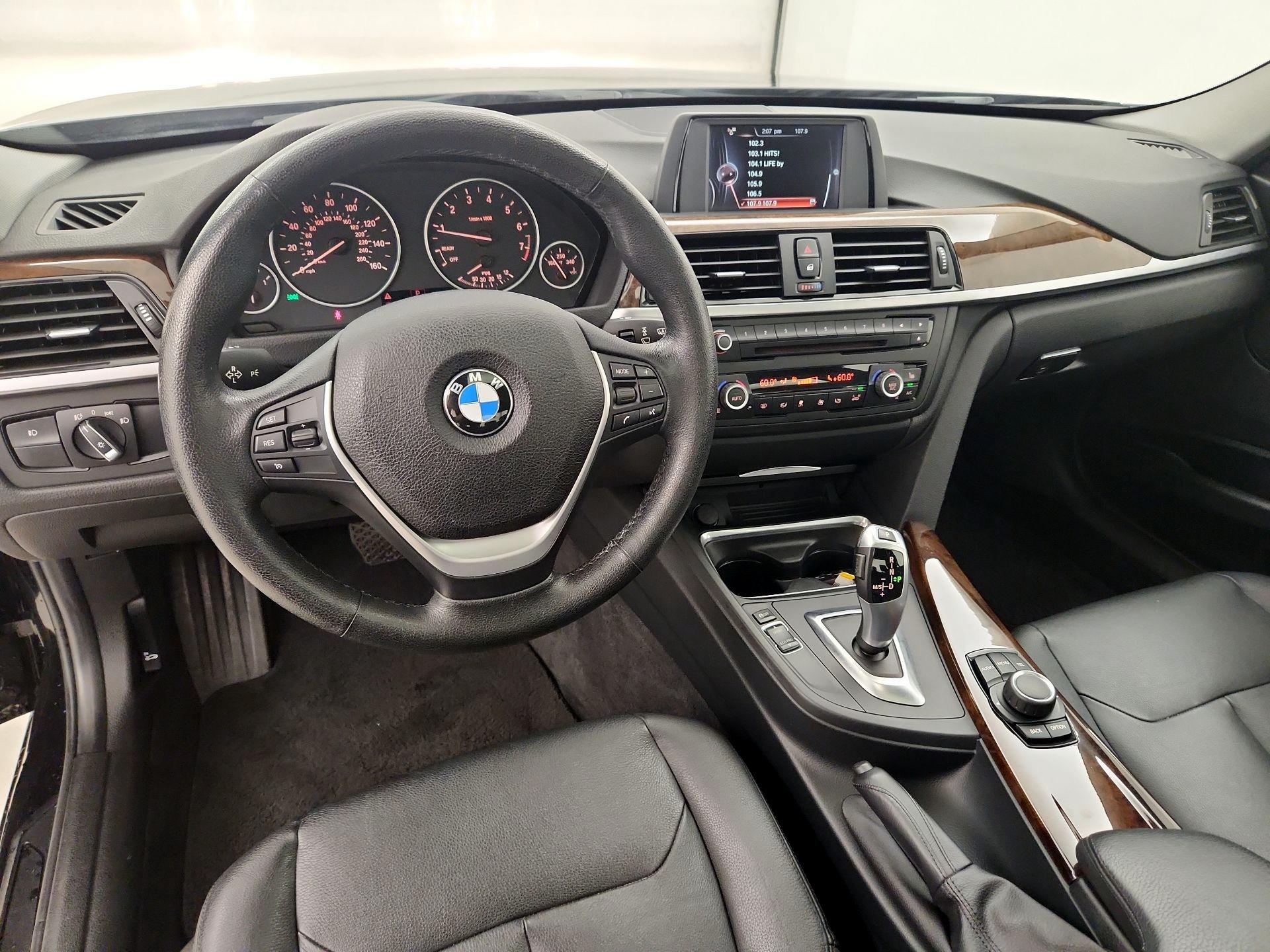 Thumbnail: 2015 BMW 3 Series - 9
