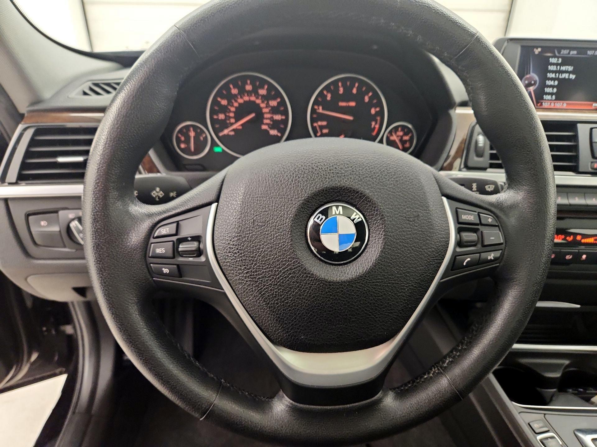 Thumbnail: 2015 BMW 3 Series - 10