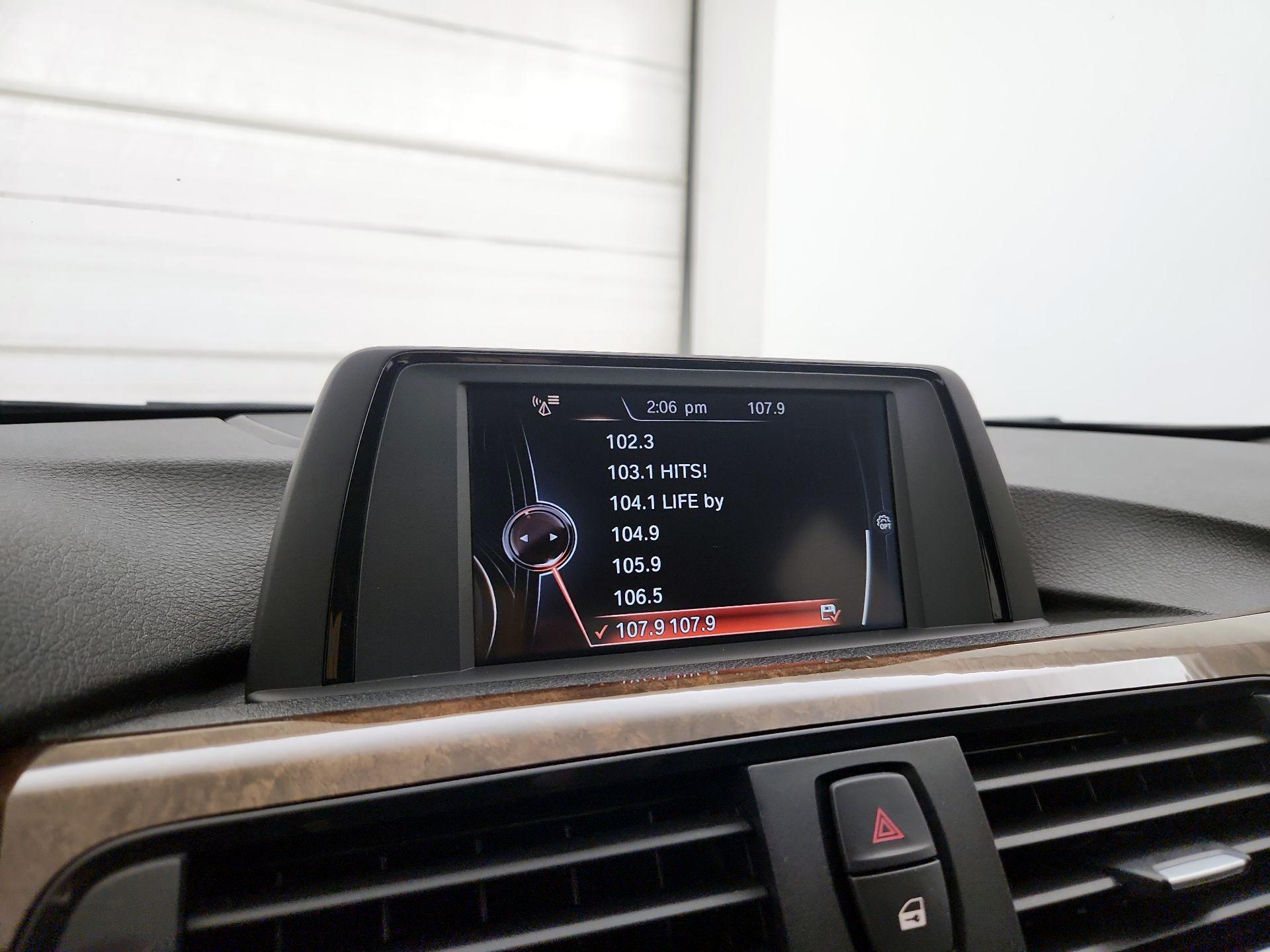 Thumbnail: 2015 BMW 3 Series - 14