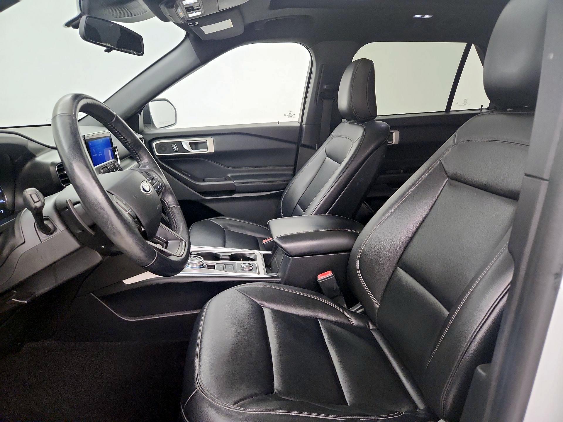 Thumbnail: 2020 Ford Explorer - 11