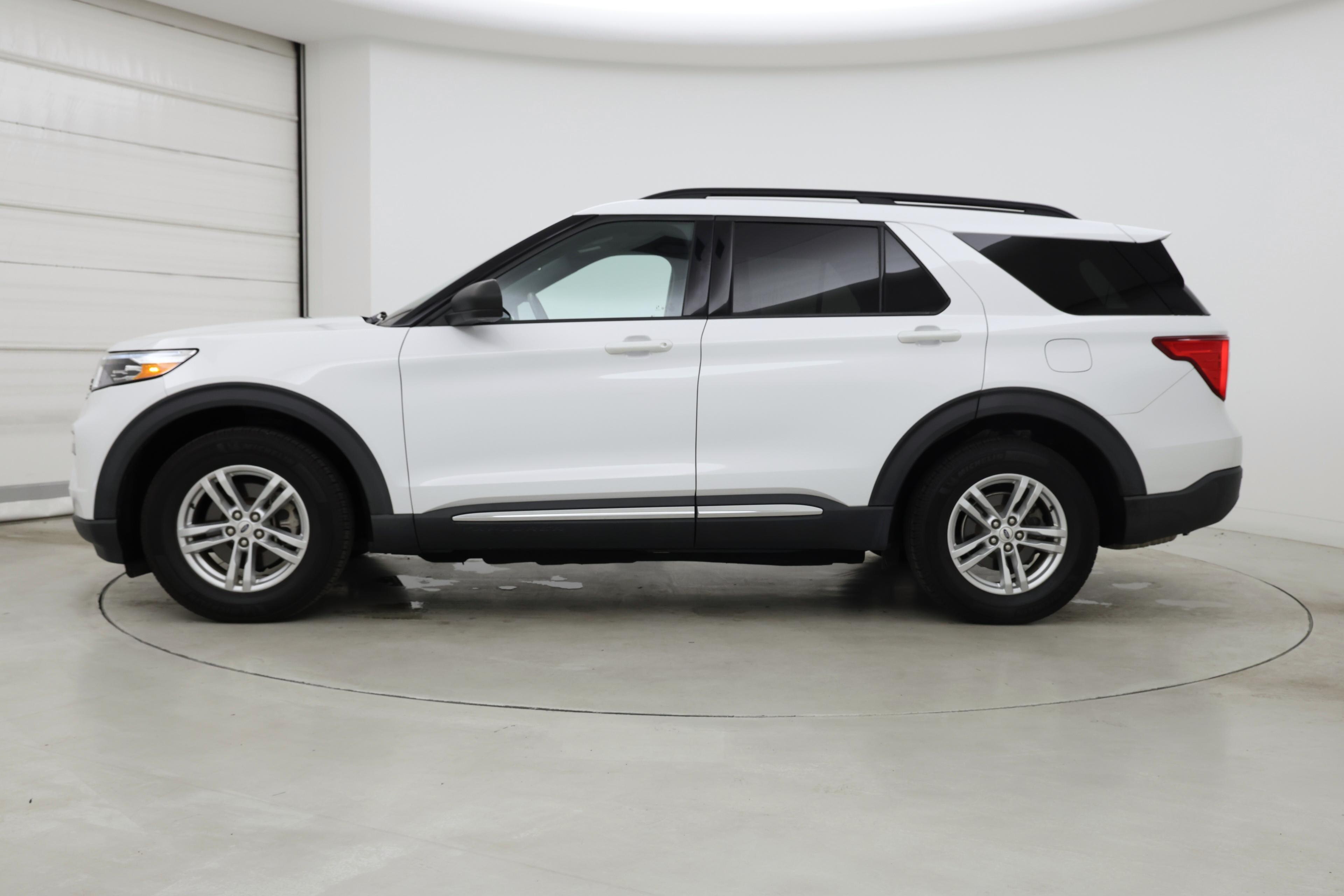 Thumbnail: 2020 Ford Explorer - 3