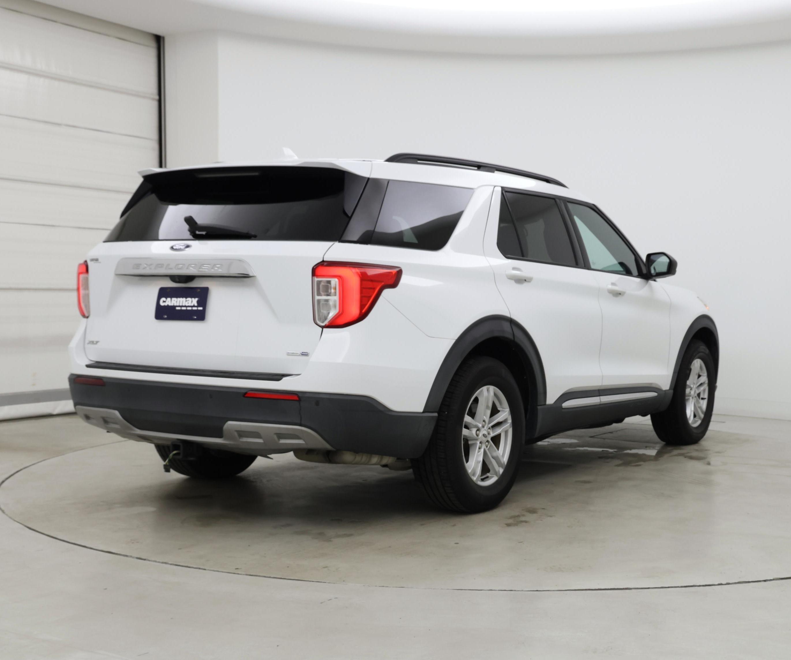 Thumbnail: 2020 Ford Explorer - 8