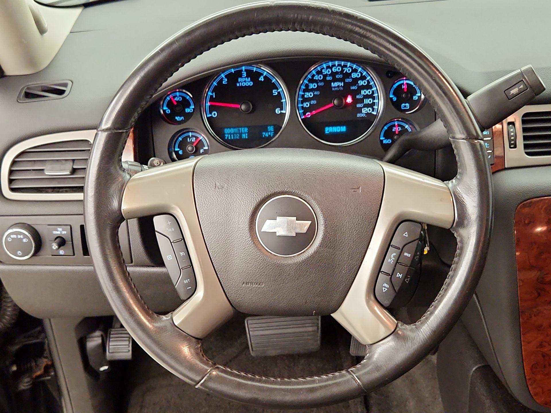 Thumbnail: 2014 Chevrolet Tahoe - 10
