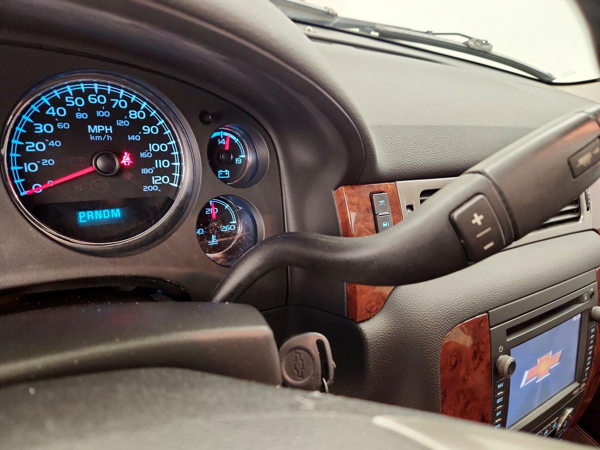 Thumbnail: 2014 Chevrolet Tahoe - 18