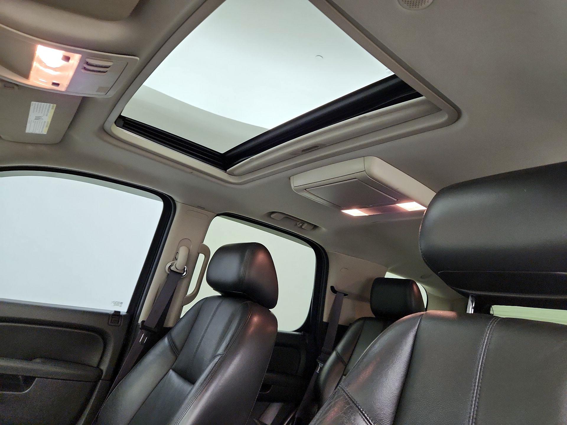 Thumbnail: 2014 Chevrolet Tahoe - 20