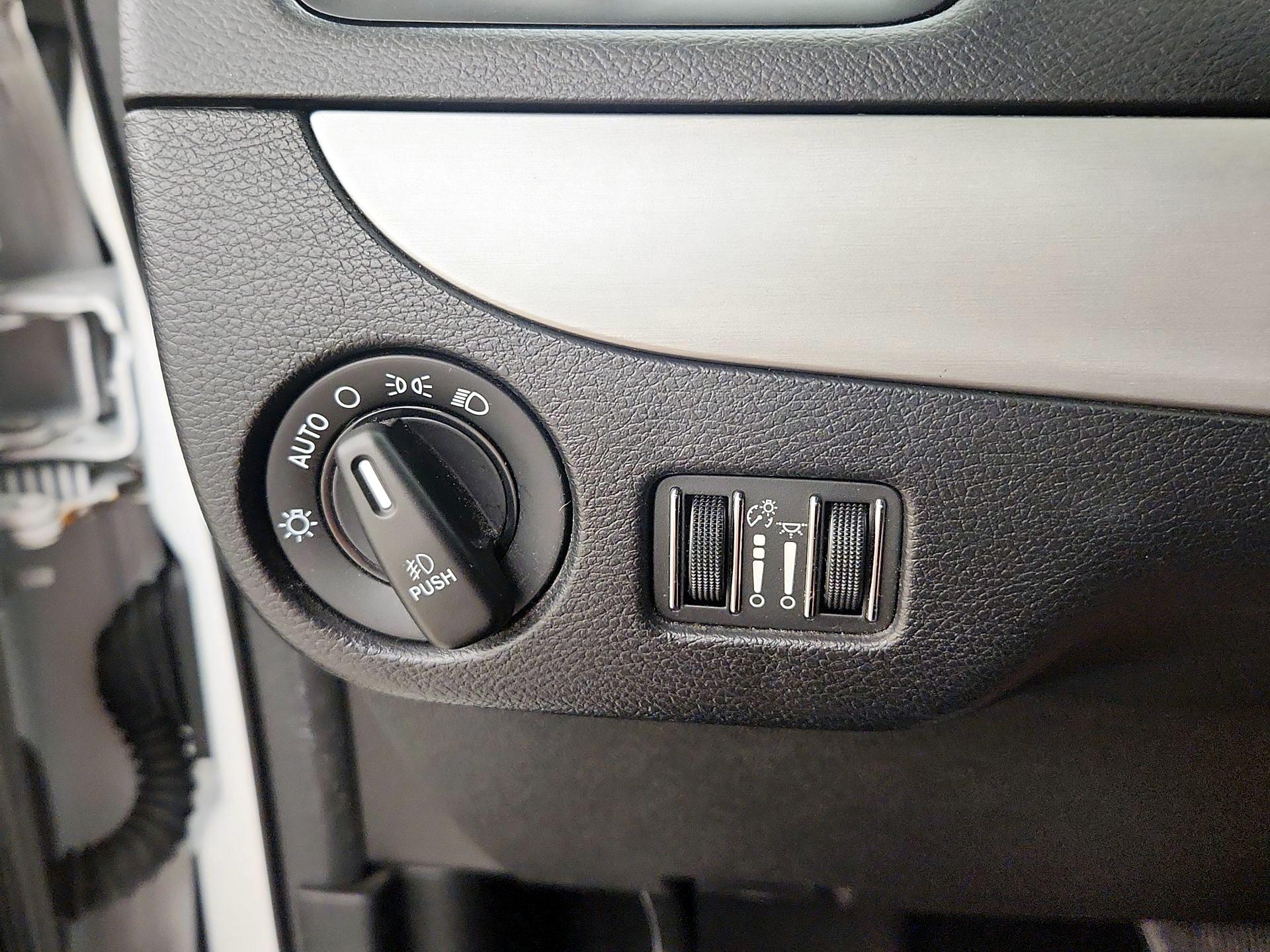Thumbnail: 2019 Dodge Grand Caravan - 13
