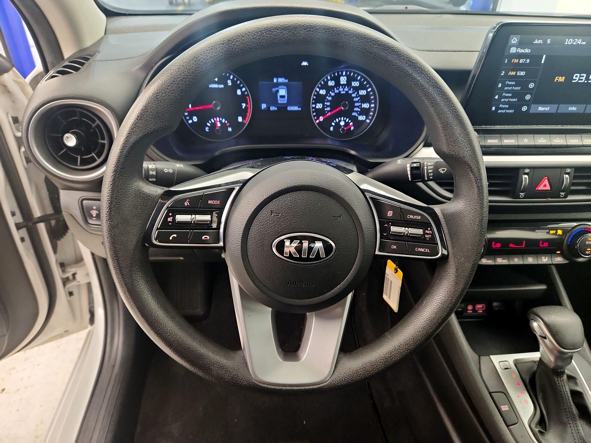 Thumbnail: 2019 Kia Forte - 10