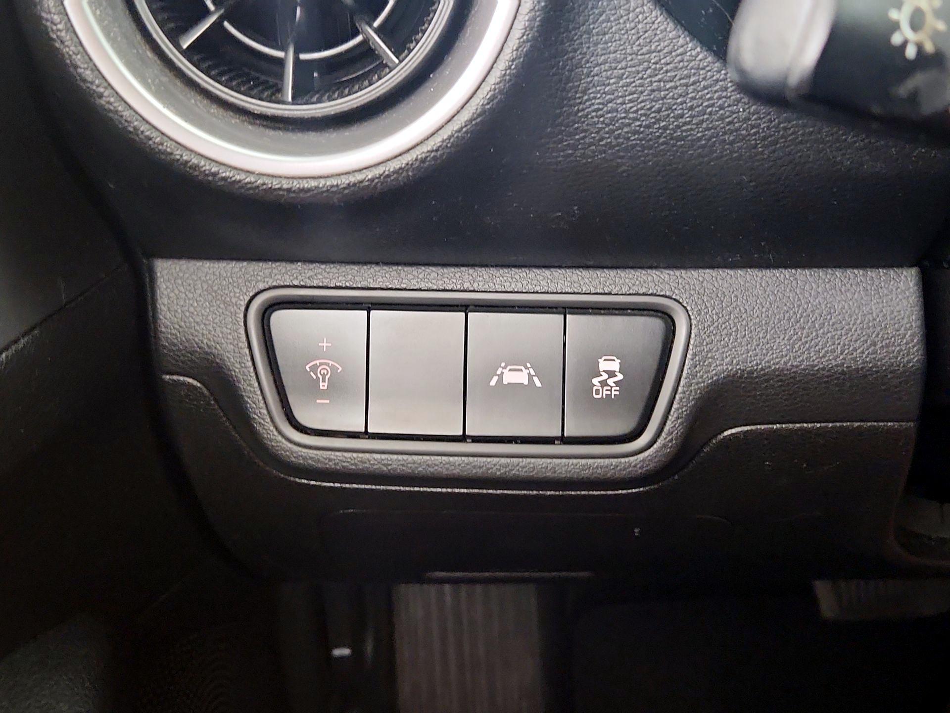 Thumbnail: 2019 Kia Forte - 13