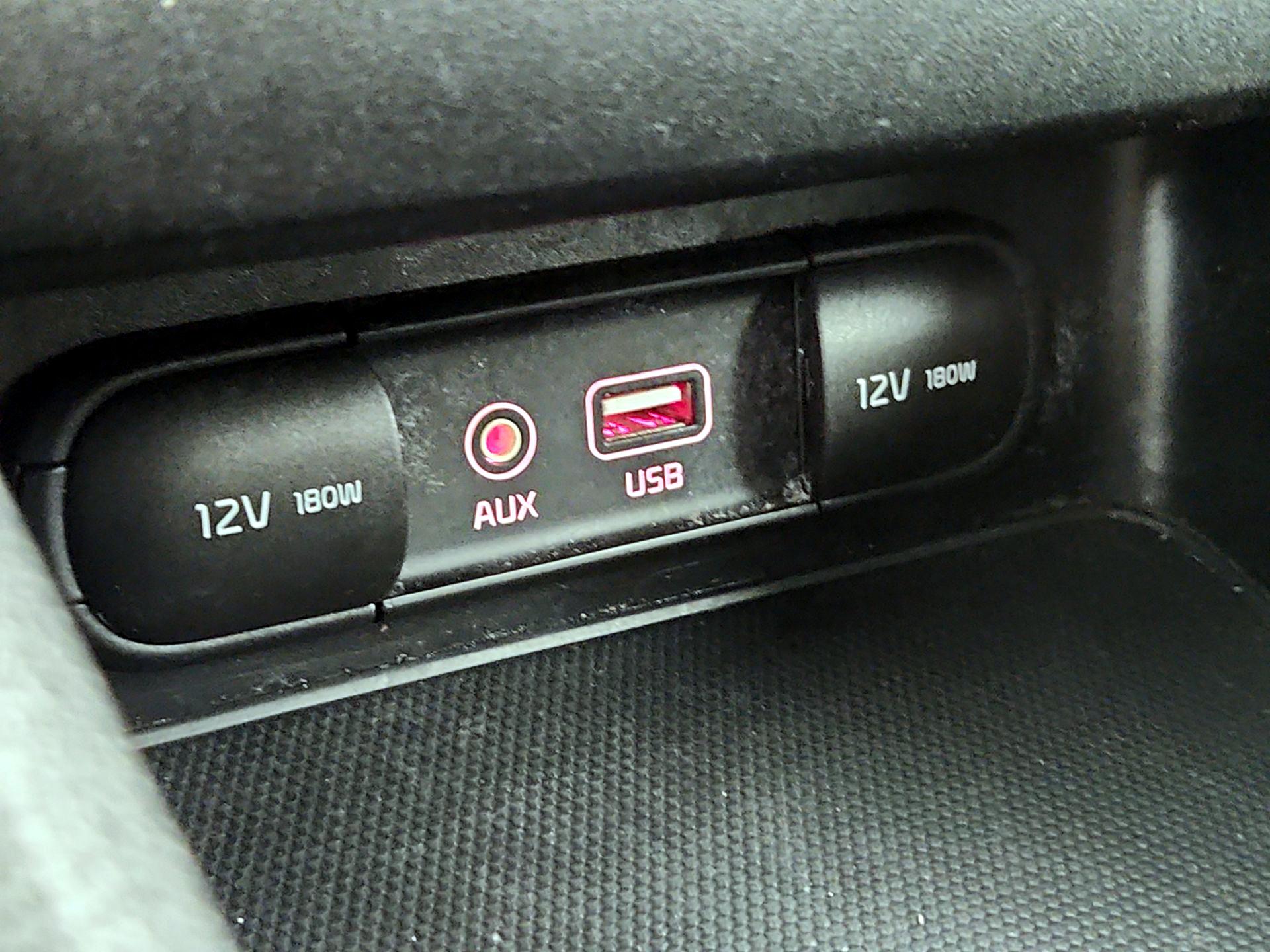 Thumbnail: 2019 Kia Forte - 18