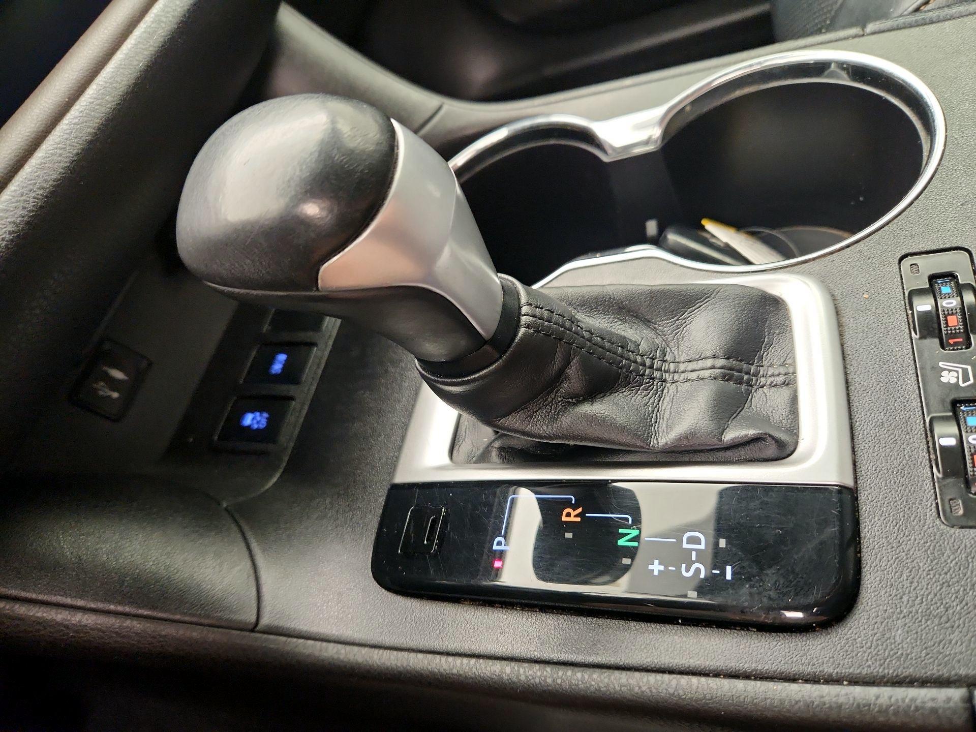 Thumbnail: 2015 Toyota Highlander - 17
