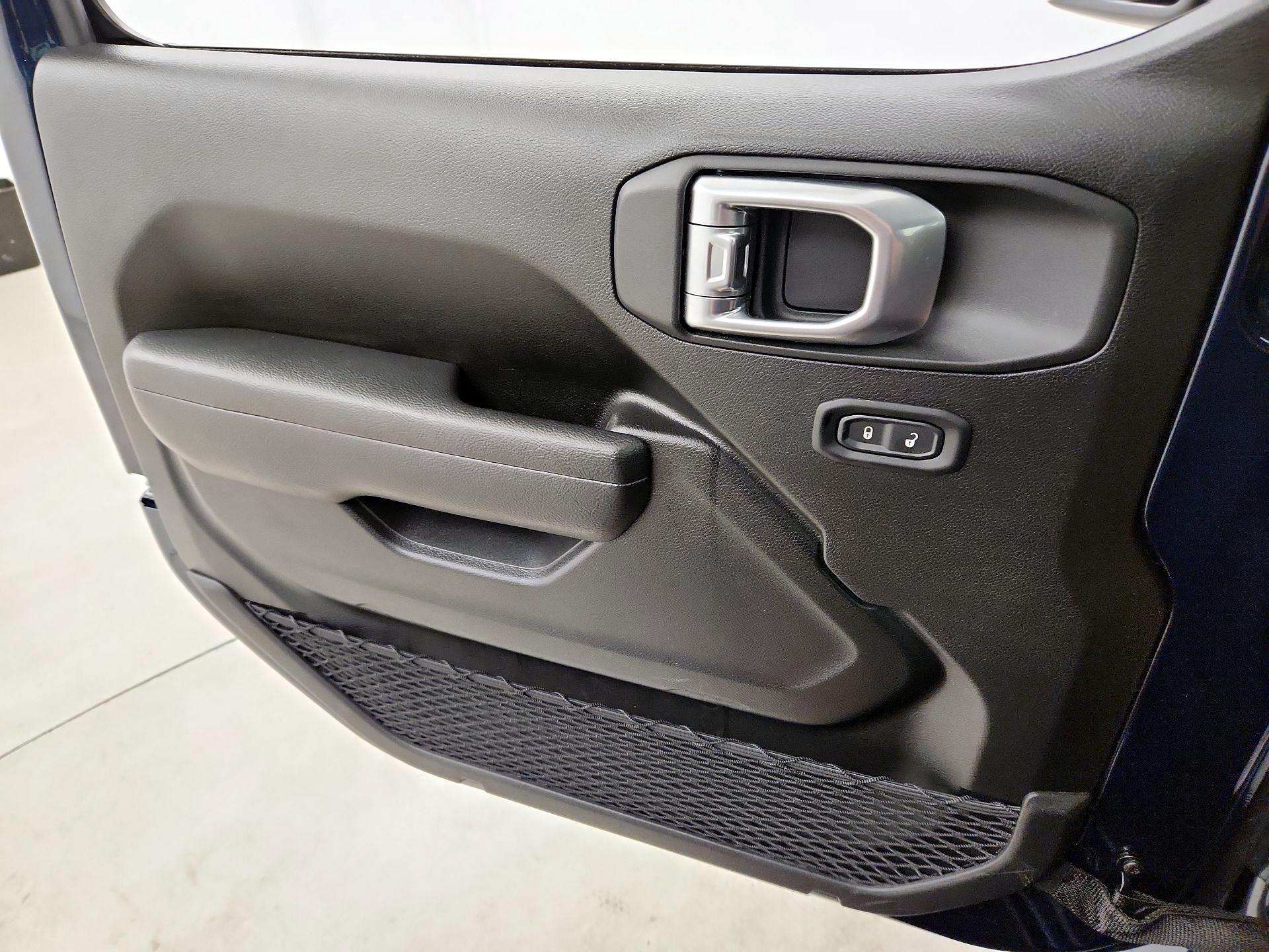 Thumbnail: 2025 Jeep Wrangler - 12