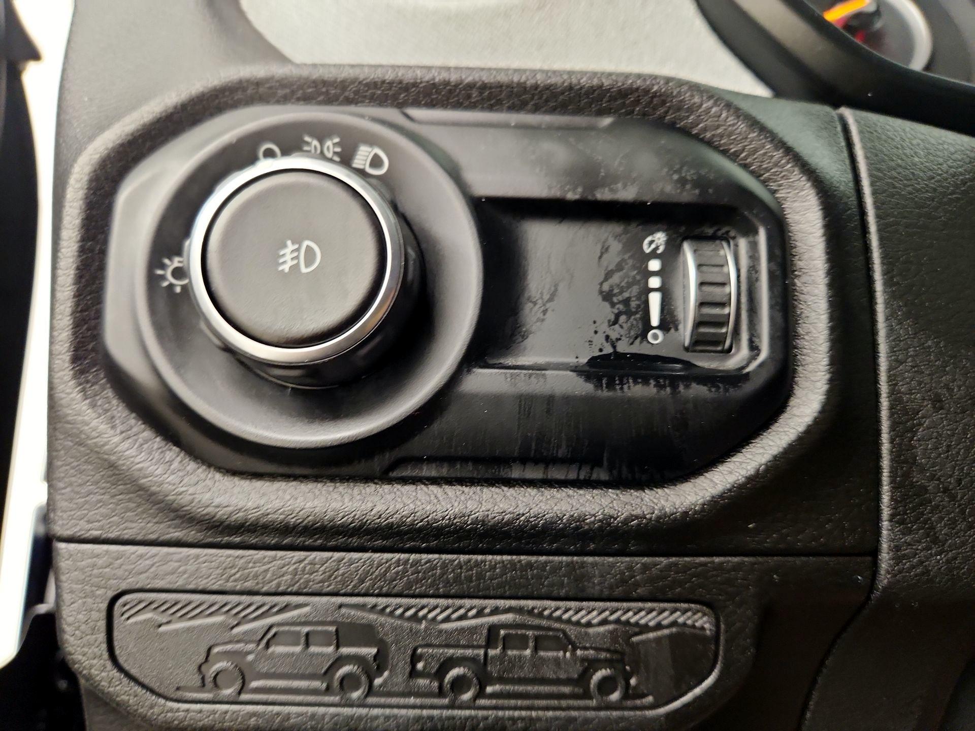 Thumbnail: 2025 Jeep Wrangler - 13