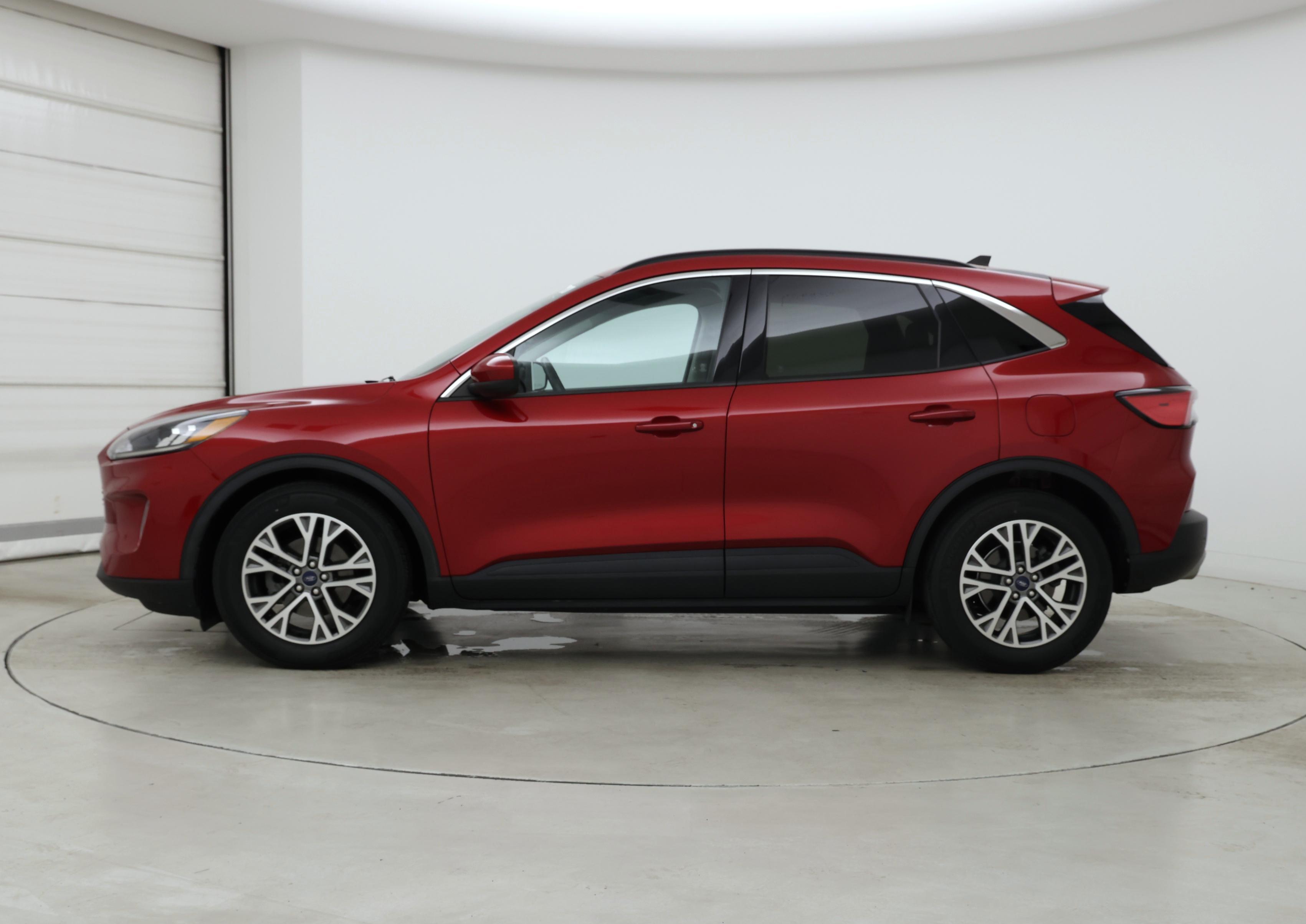 Thumbnail: 2021 Ford Escape - 3