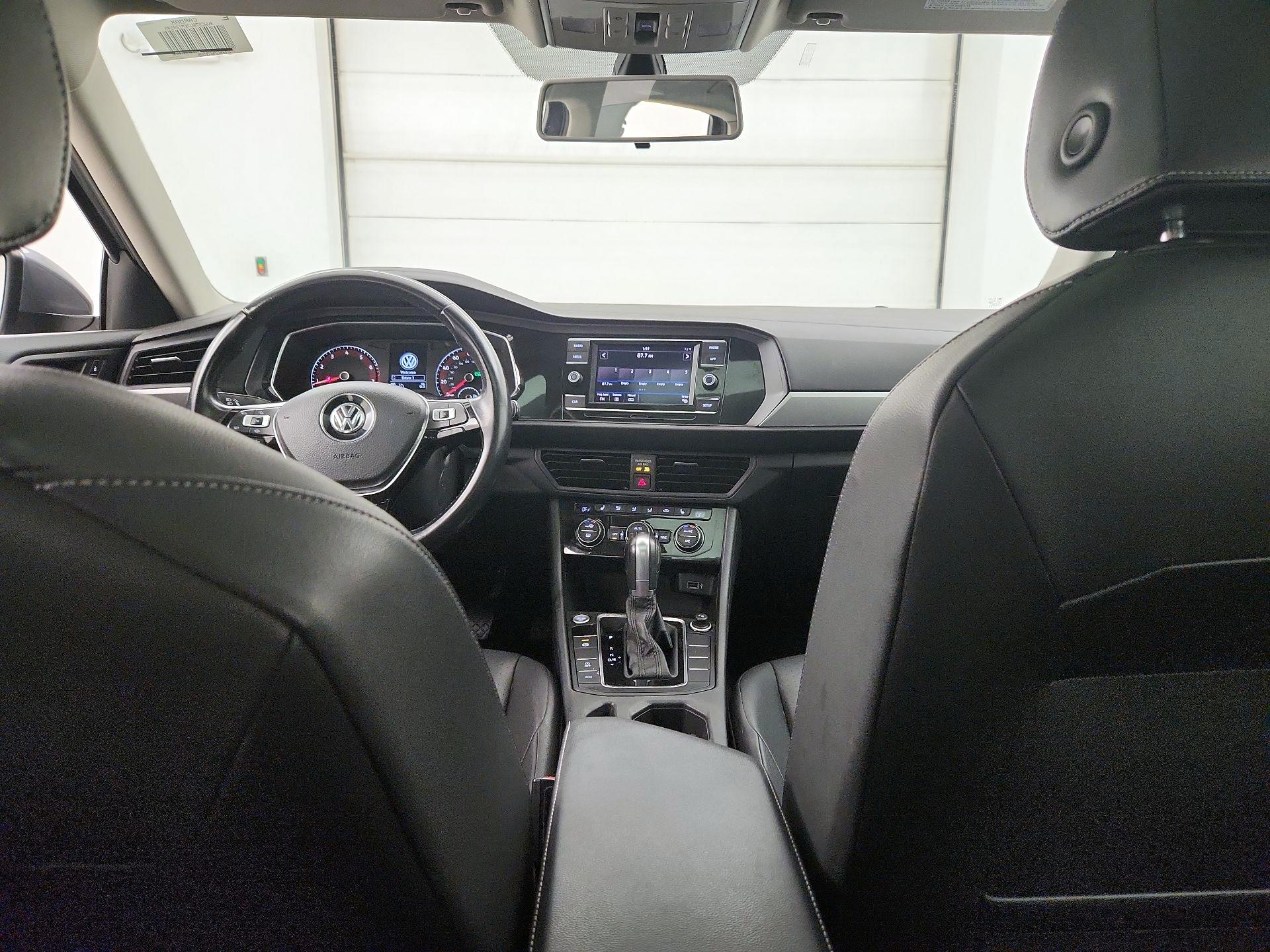 Thumbnail: 2019 Volkswagen Jetta - 9