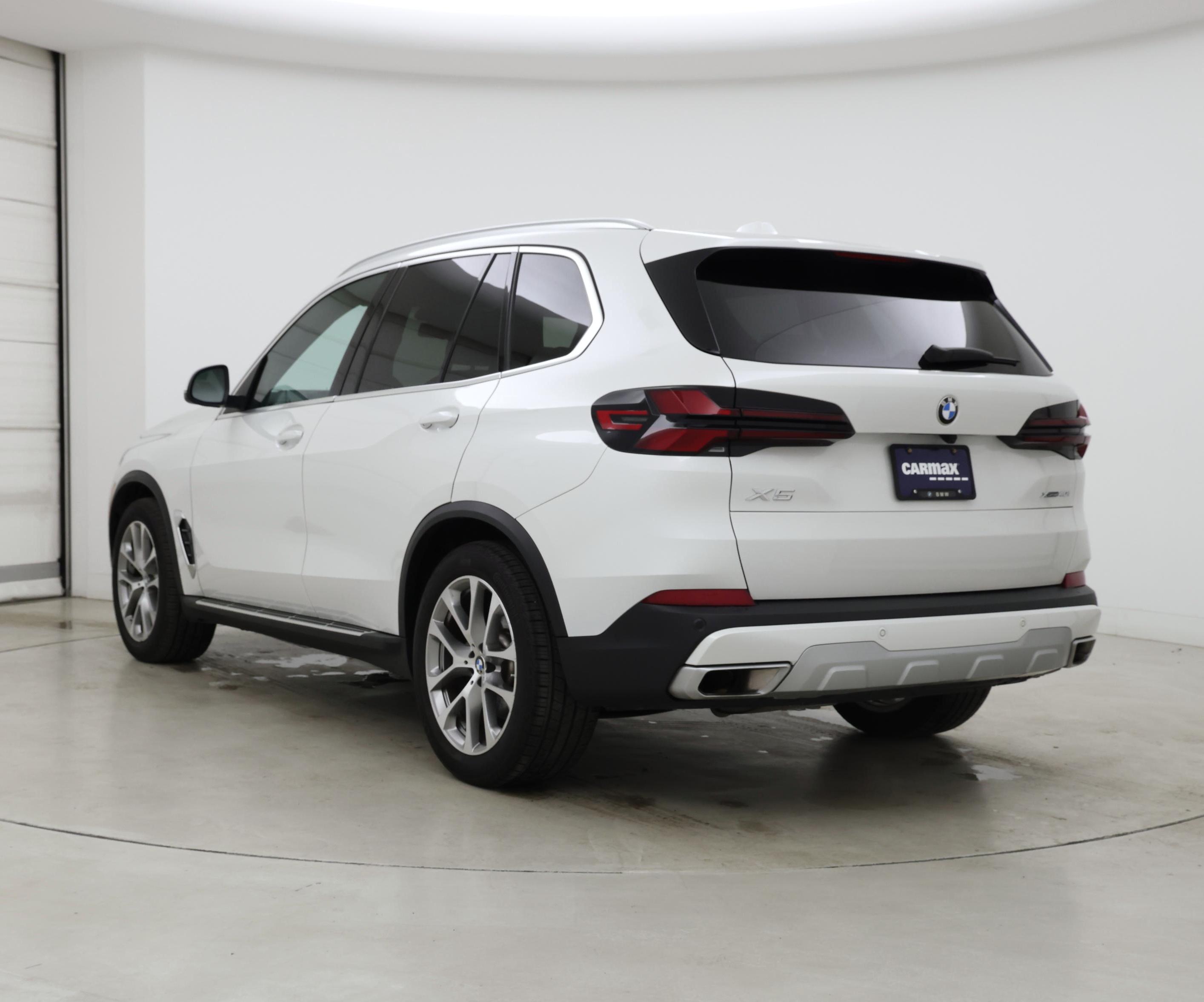Thumbnail: 2025 BMW X5 - 2