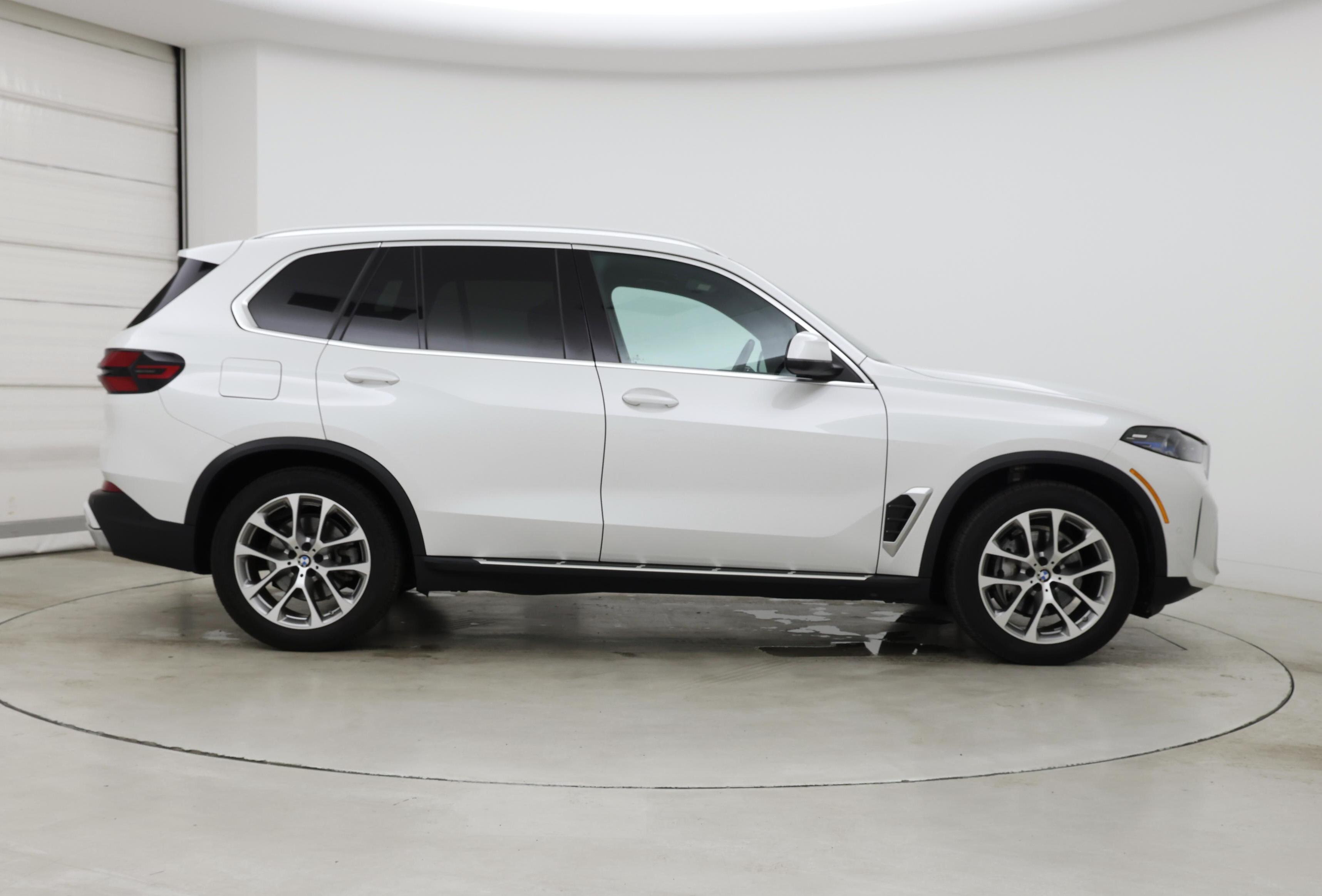 Thumbnail: 2025 BMW X5 - 7