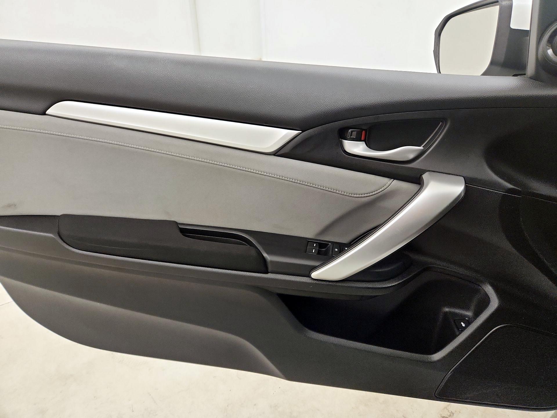 Thumbnail: 2017 Honda Civic - 12