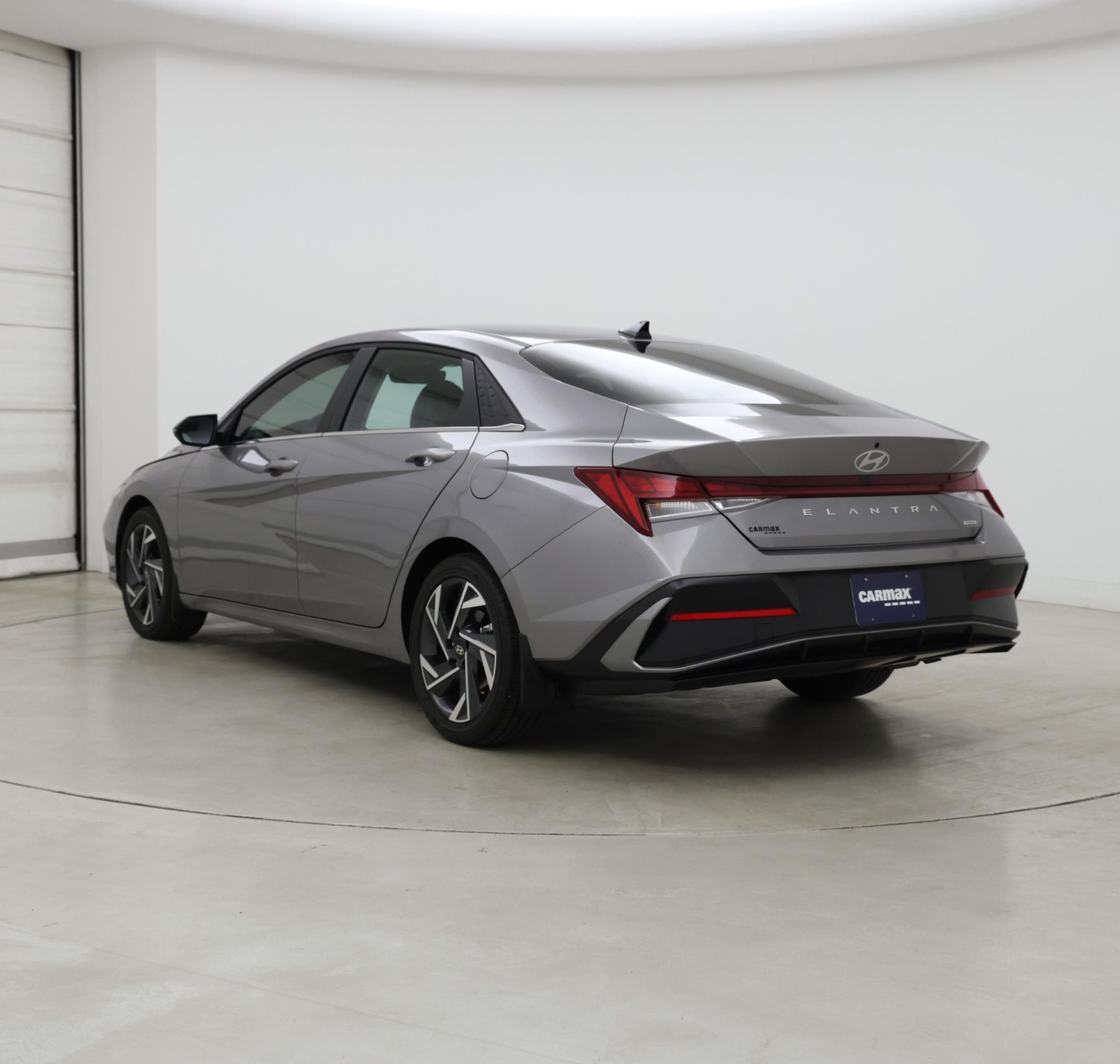Thumbnail: 2025 Hyundai Elantra - 2