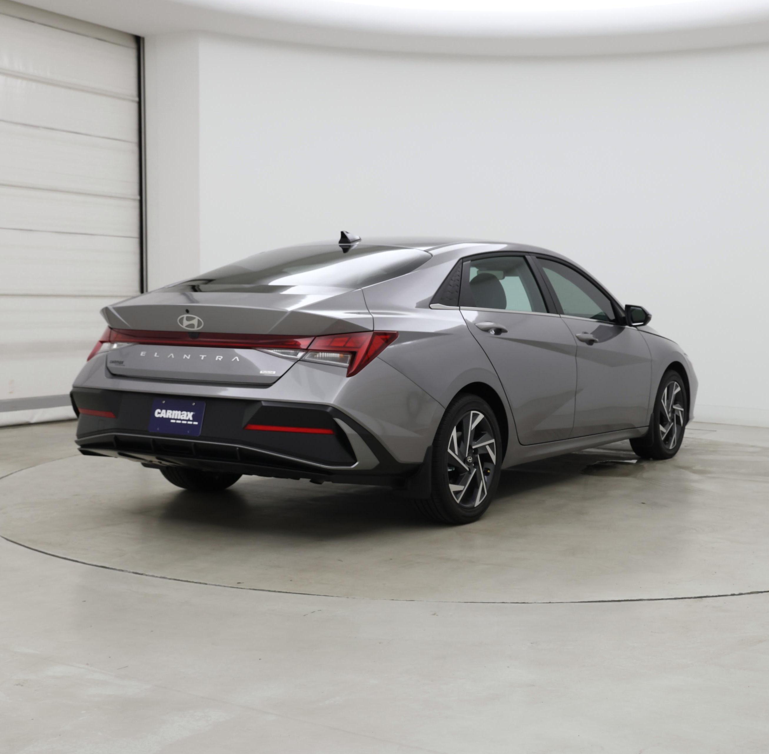 Thumbnail: 2025 Hyundai Elantra - 8