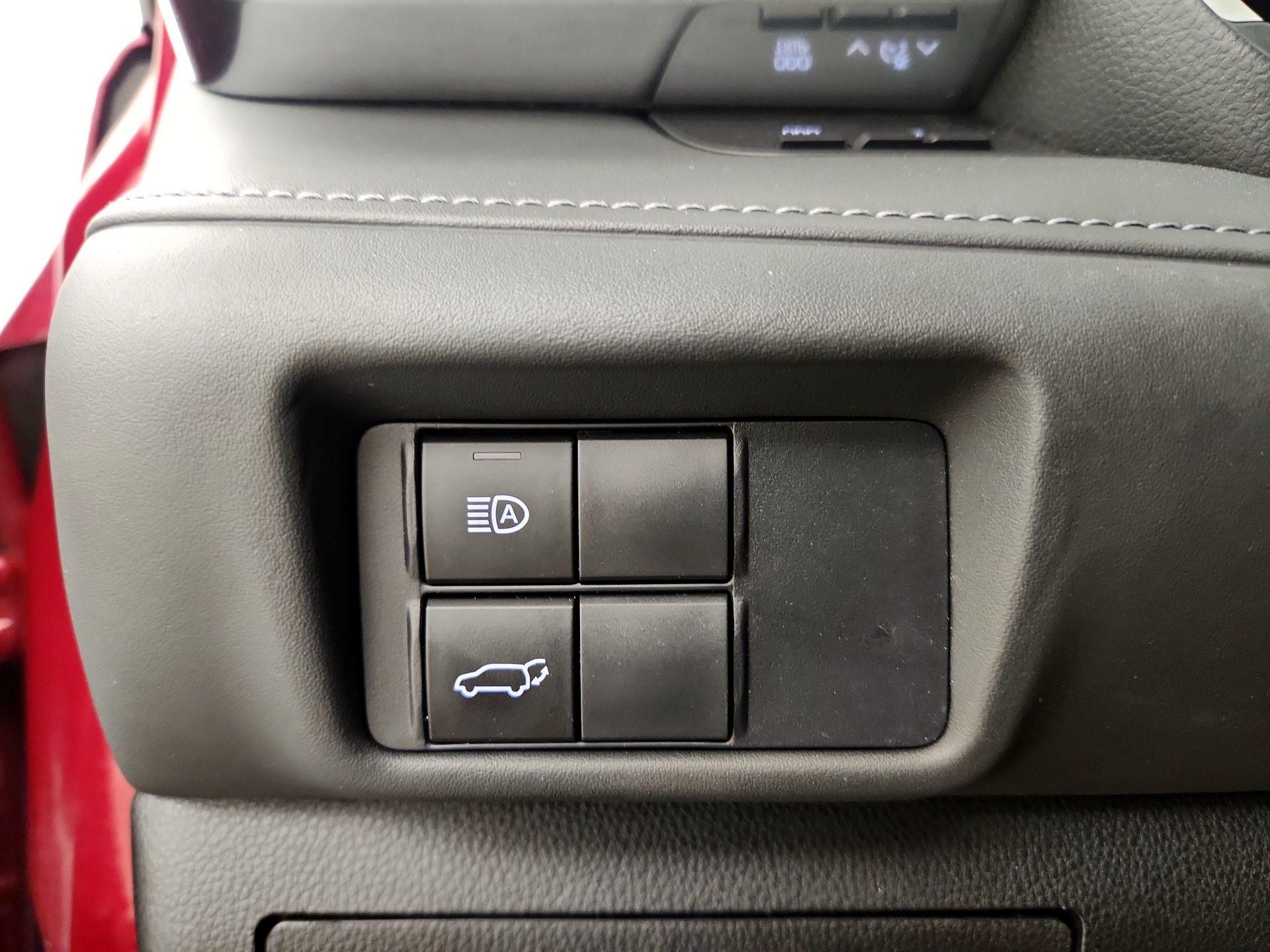 Thumbnail: 2021 Toyota Highlander - 13