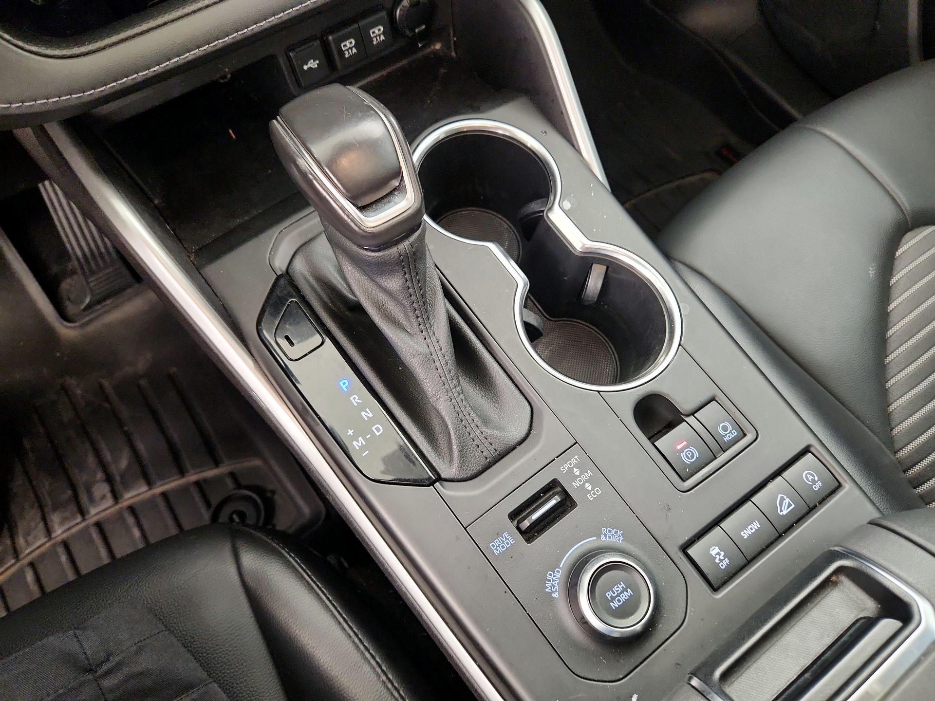 Thumbnail: 2021 Toyota Highlander - 18