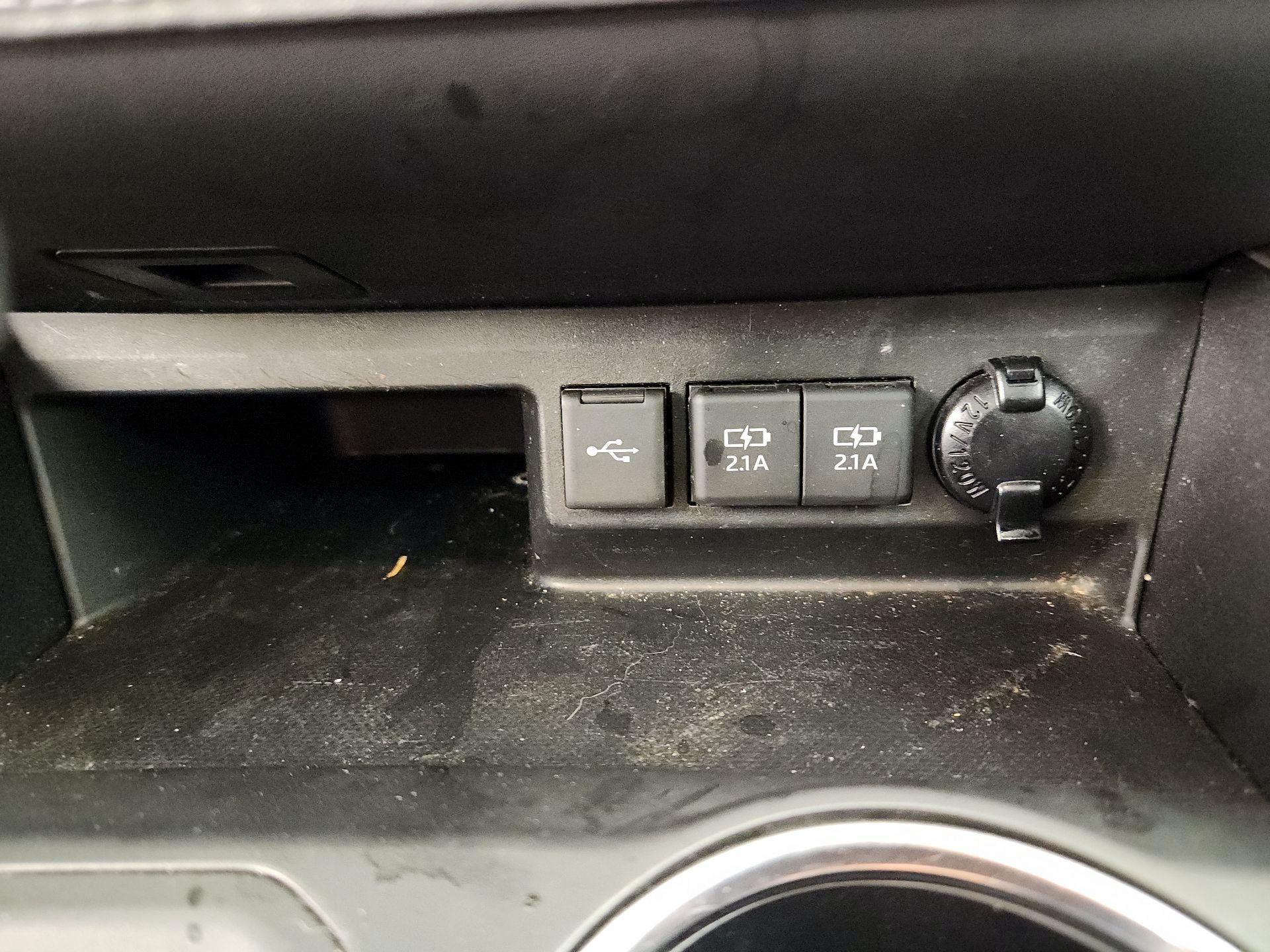Thumbnail: 2021 Toyota Highlander - 19