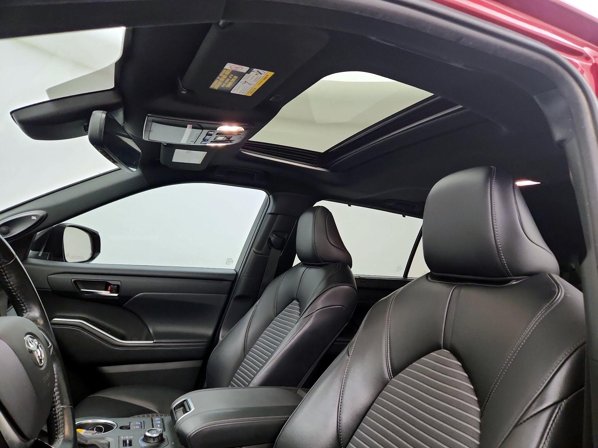 Thumbnail: 2021 Toyota Highlander - 20