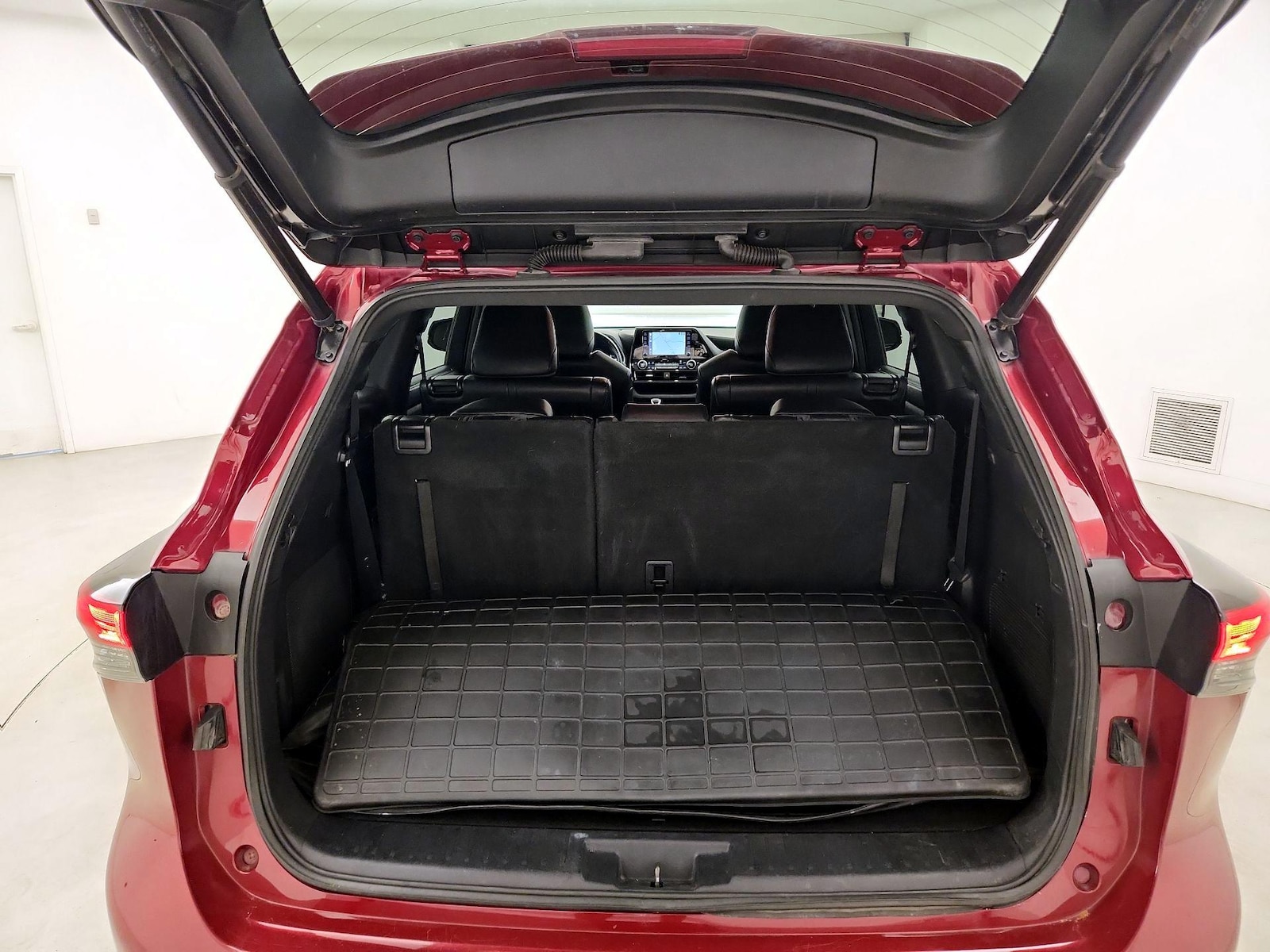 2021 Toyota Highlander XSE - Photo 24