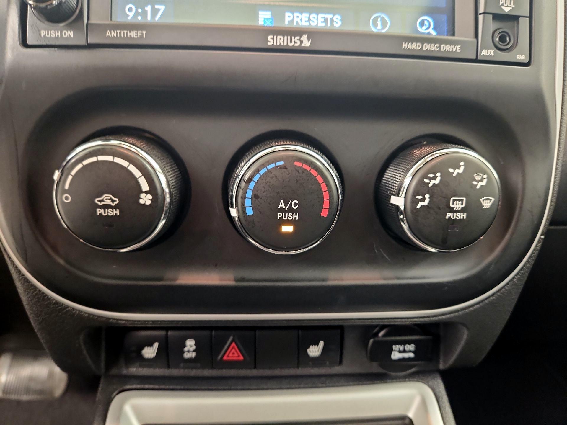 Thumbnail: 2016 Jeep Compass - 15