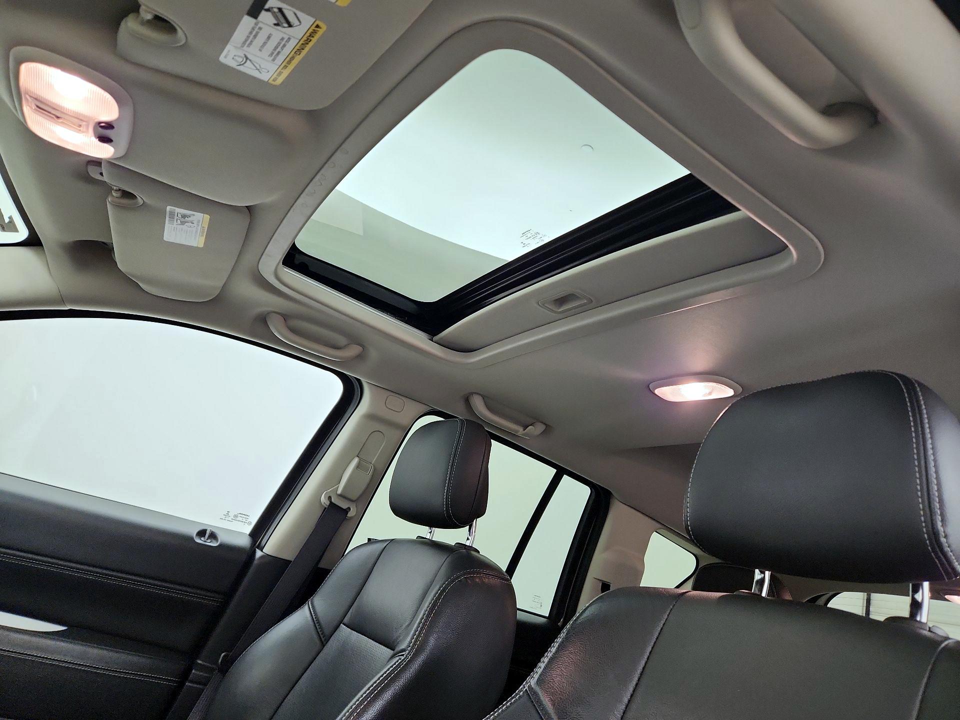 Thumbnail: 2016 Jeep Compass - 18