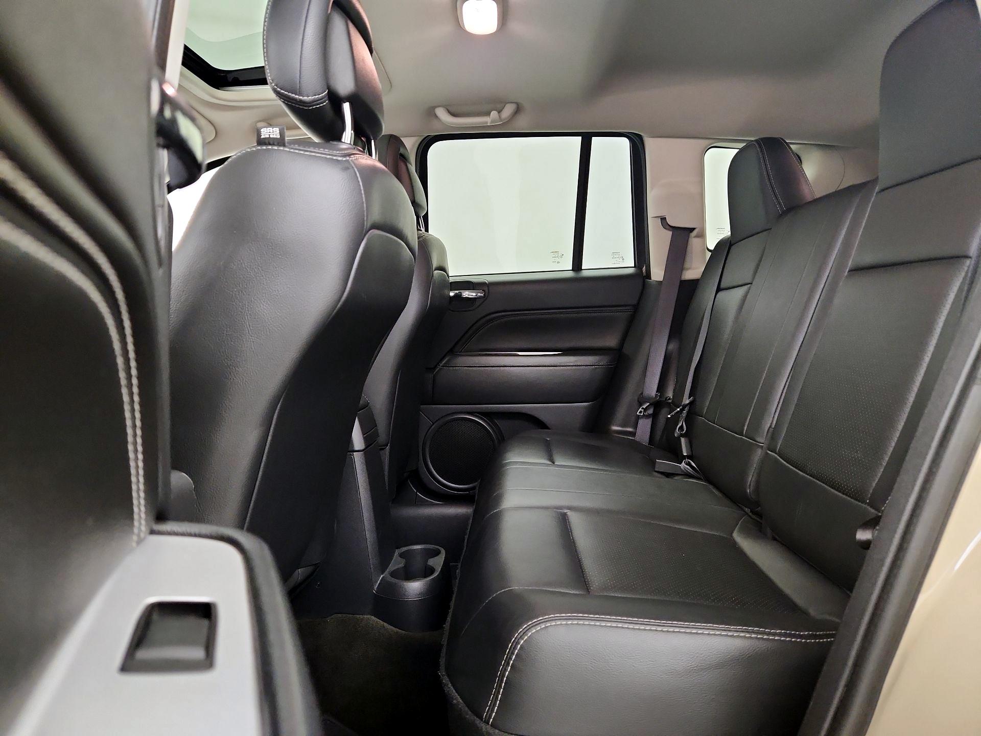 Thumbnail: 2016 Jeep Compass - 19