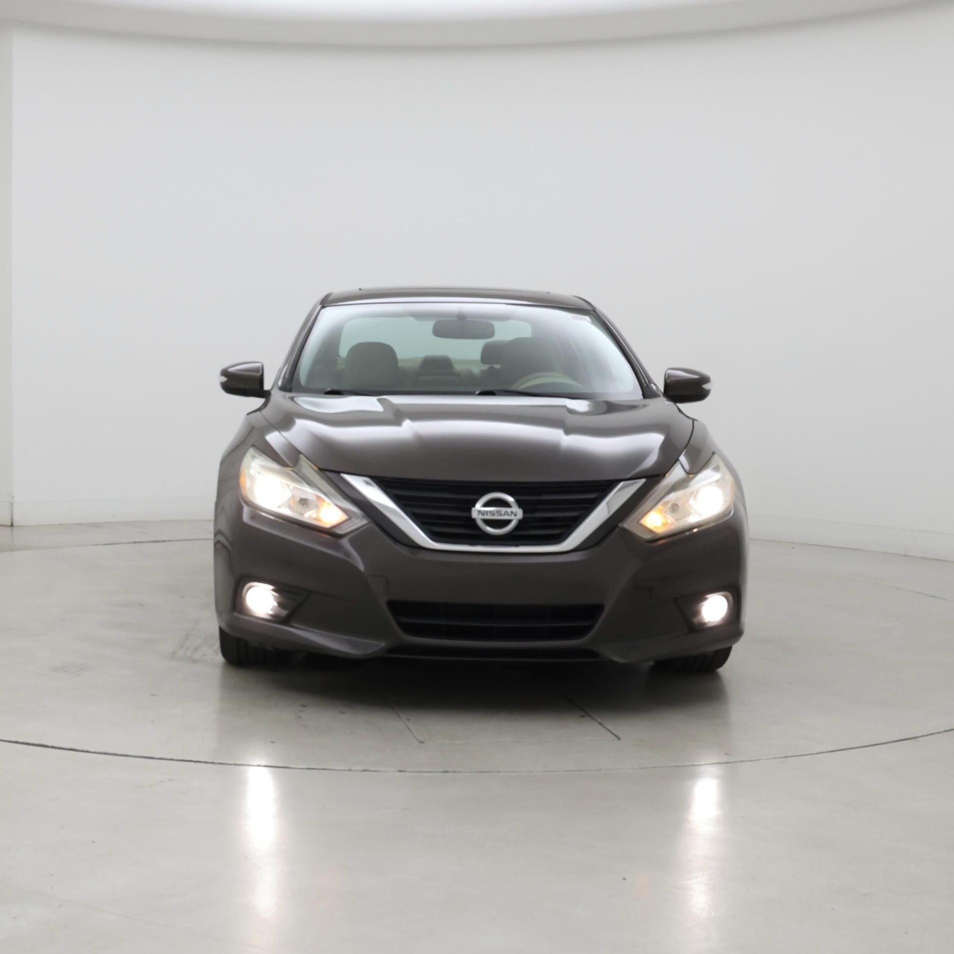 Thumbnail: 2016 Nissan Altima - 5